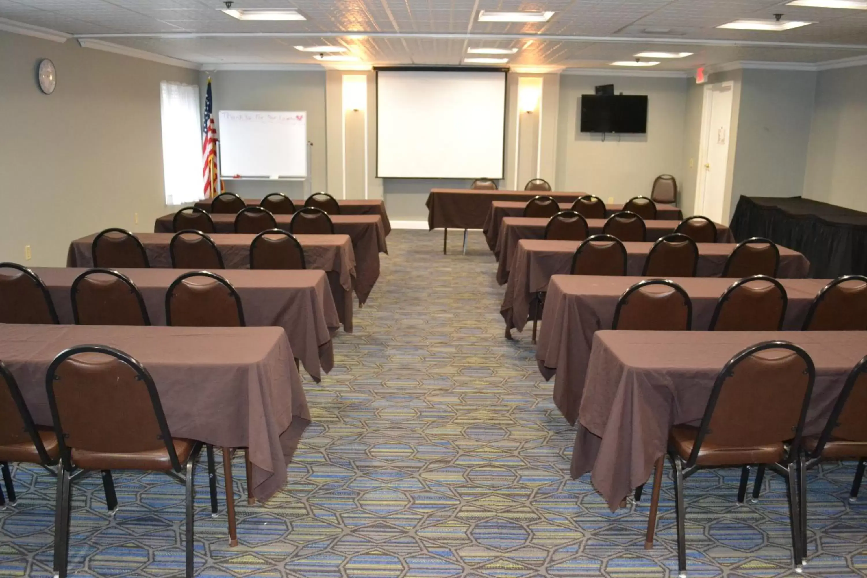 Meeting/conference room in Holiday Inn Express Harrisburg SW - Mechanicsburg, an IHG Hotel