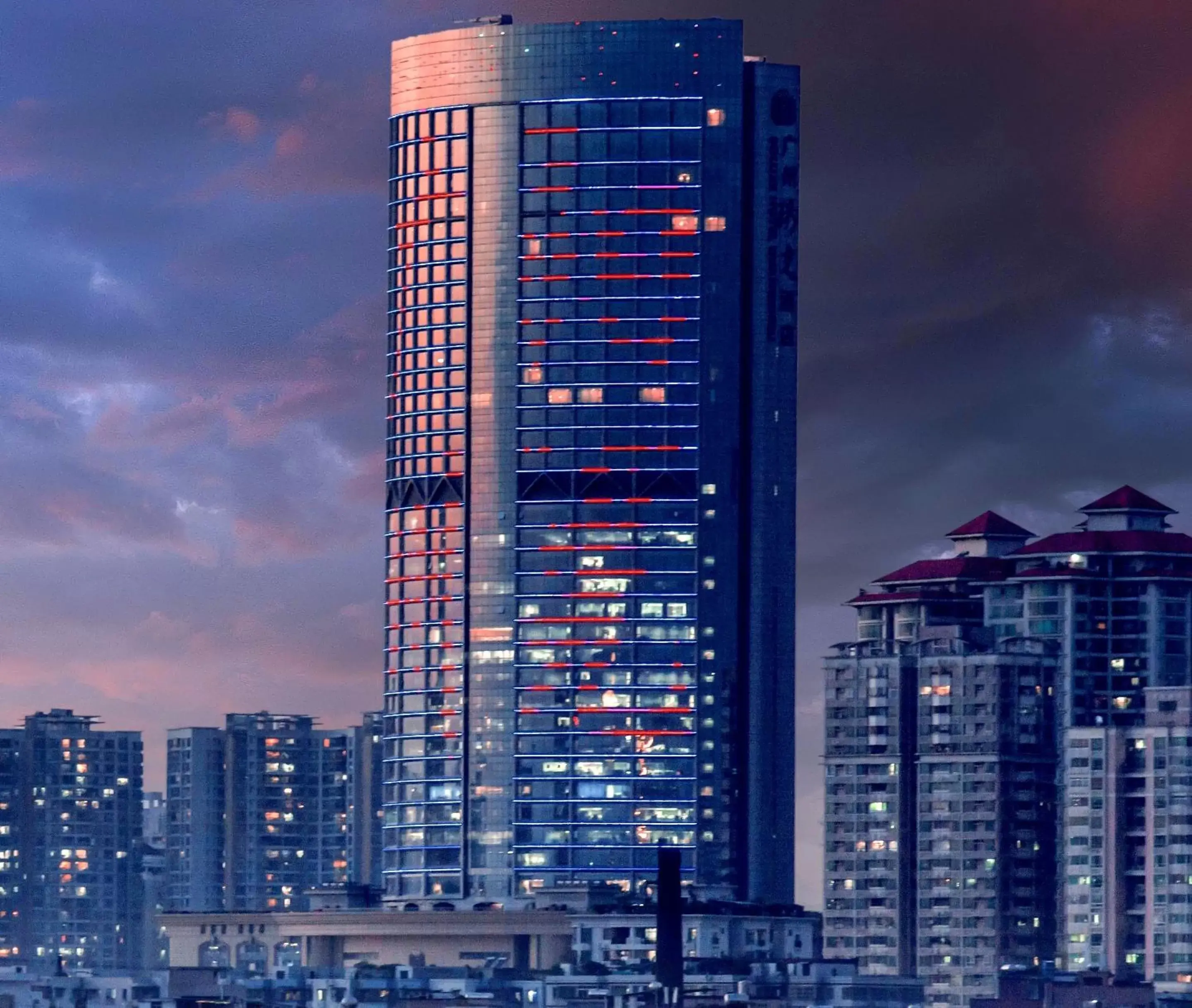 Property building, Nearby Landmark in Soluxe Hotel Guangzhou