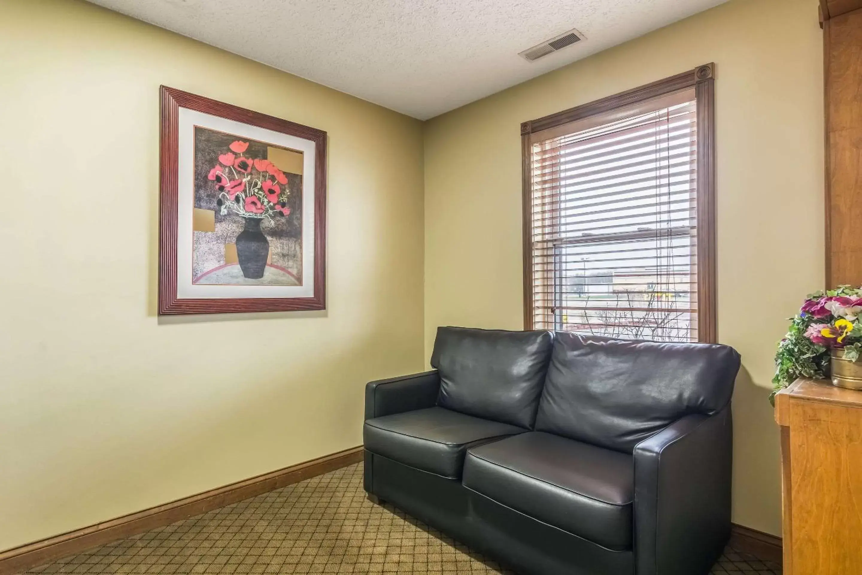 Lobby or reception, Seating Area in Quality Inn I-74 Batesville