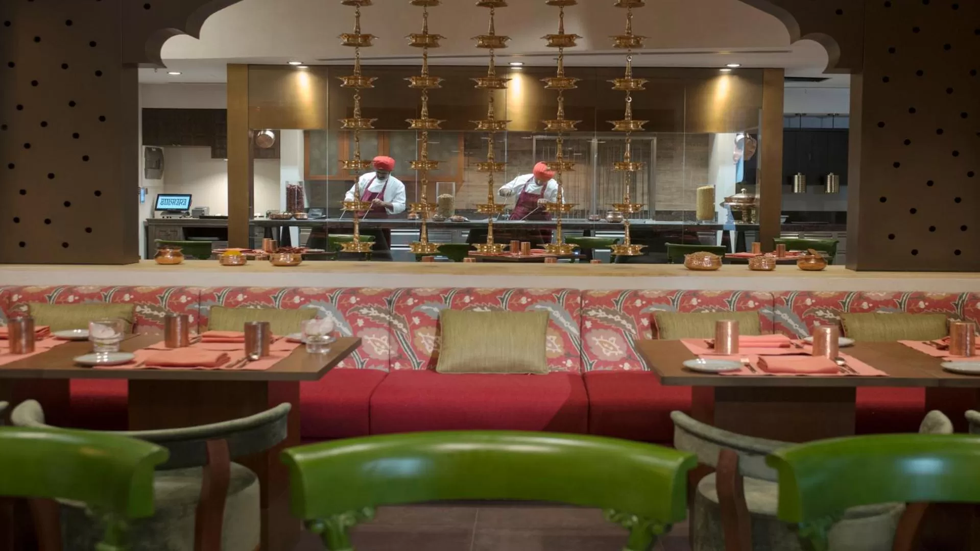 Restaurant/places to eat in Kempinski Hotel Muscat