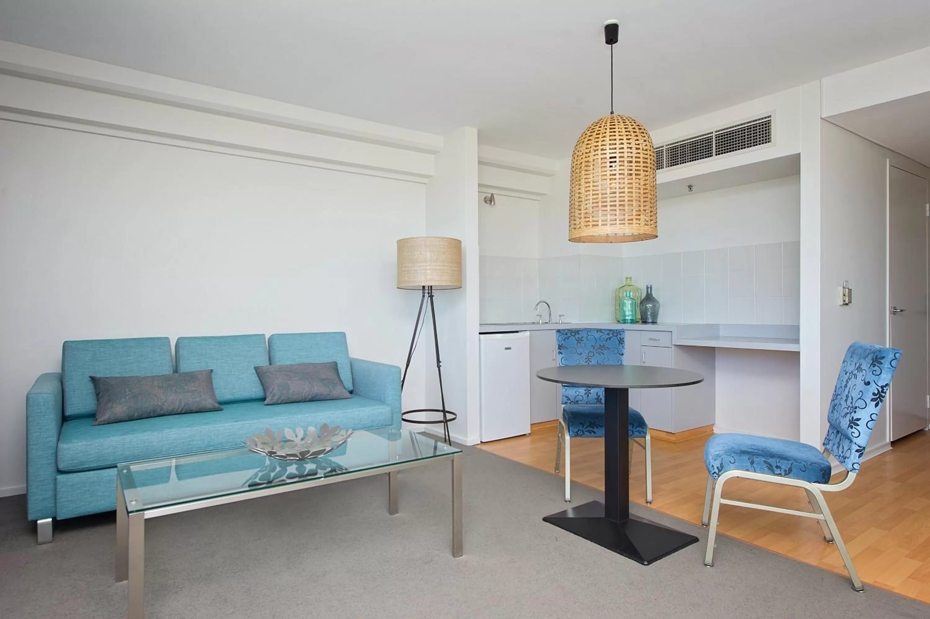 Coffee/tea facilities in The Lord Forrest Hotel