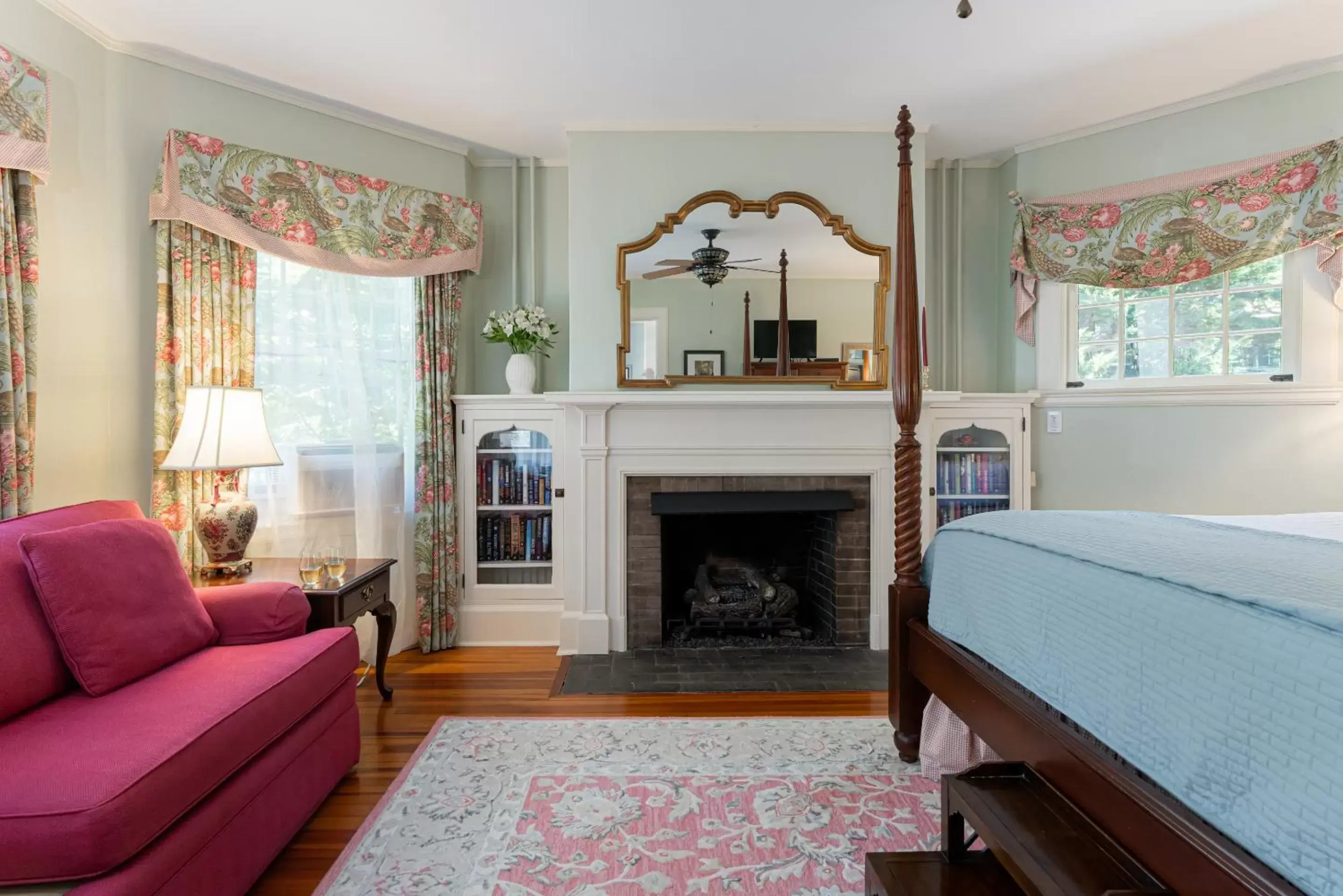 Seating Area in Pinecrest Bed & Breakfast