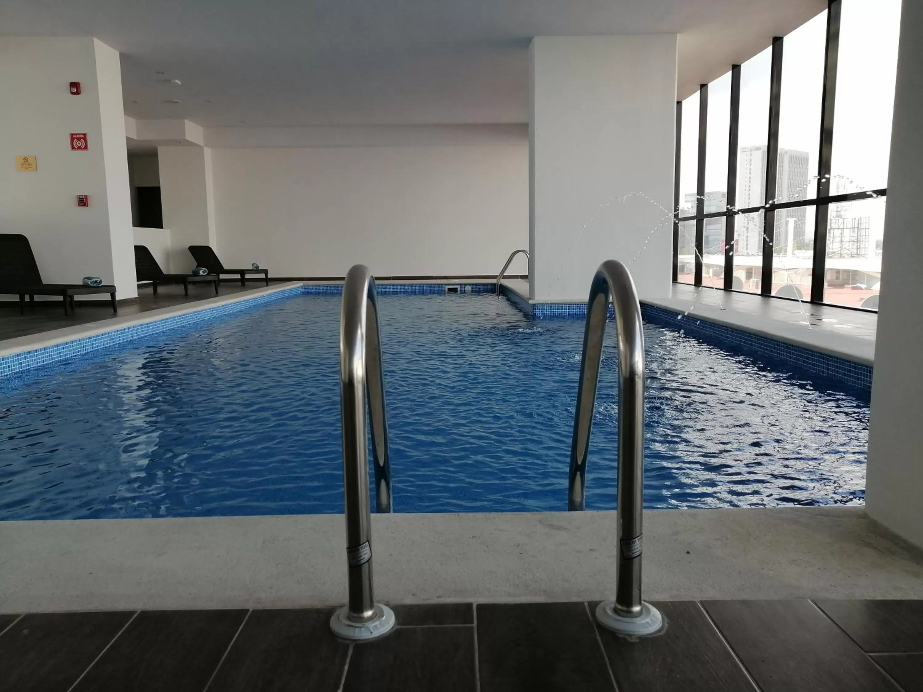 Swimming pool in Wyndham Puebla Angelopolis