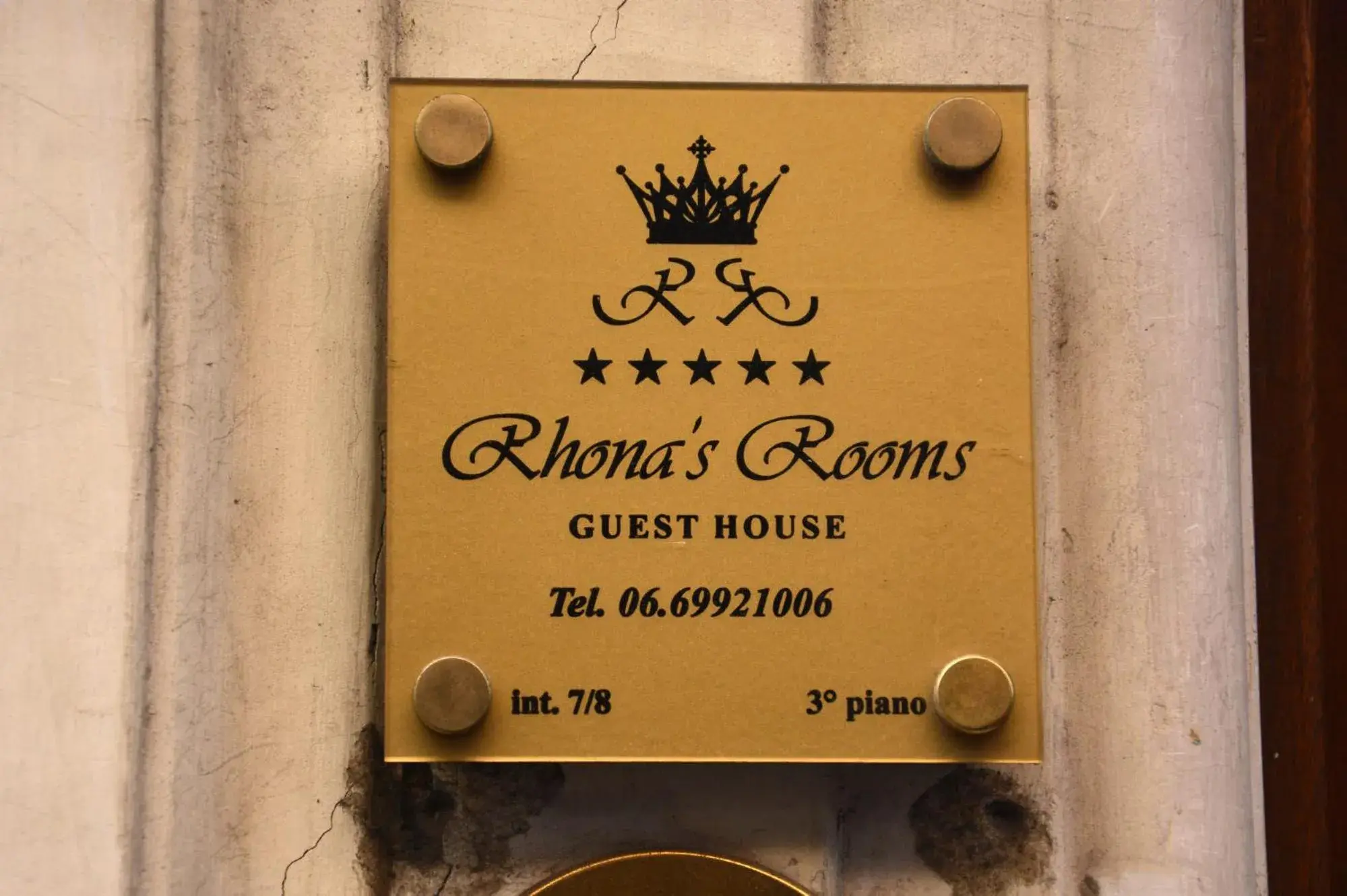 Property building in Rhona's Rooms
