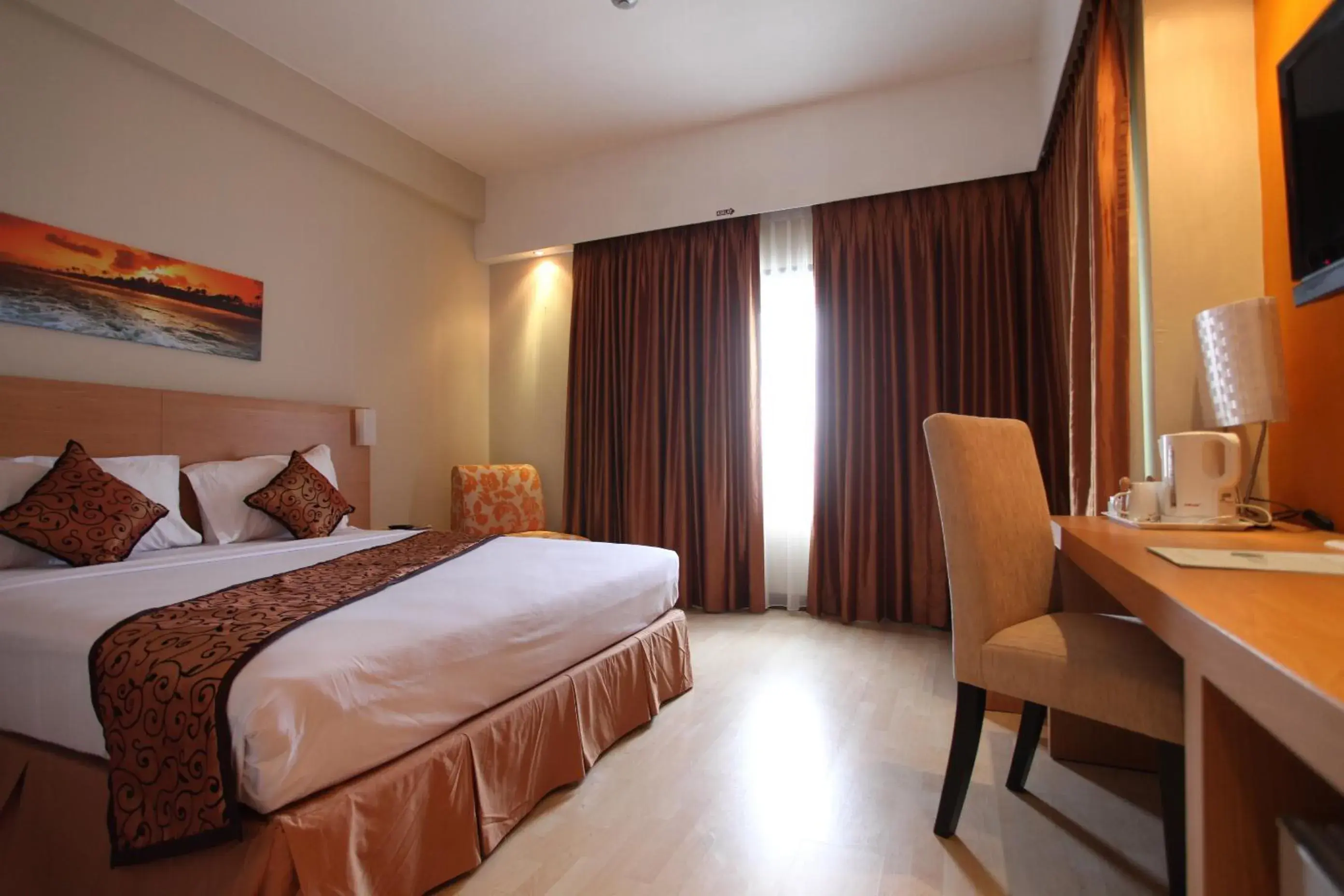 Deluxe Double Room in Lux Tychi Hotel Malang