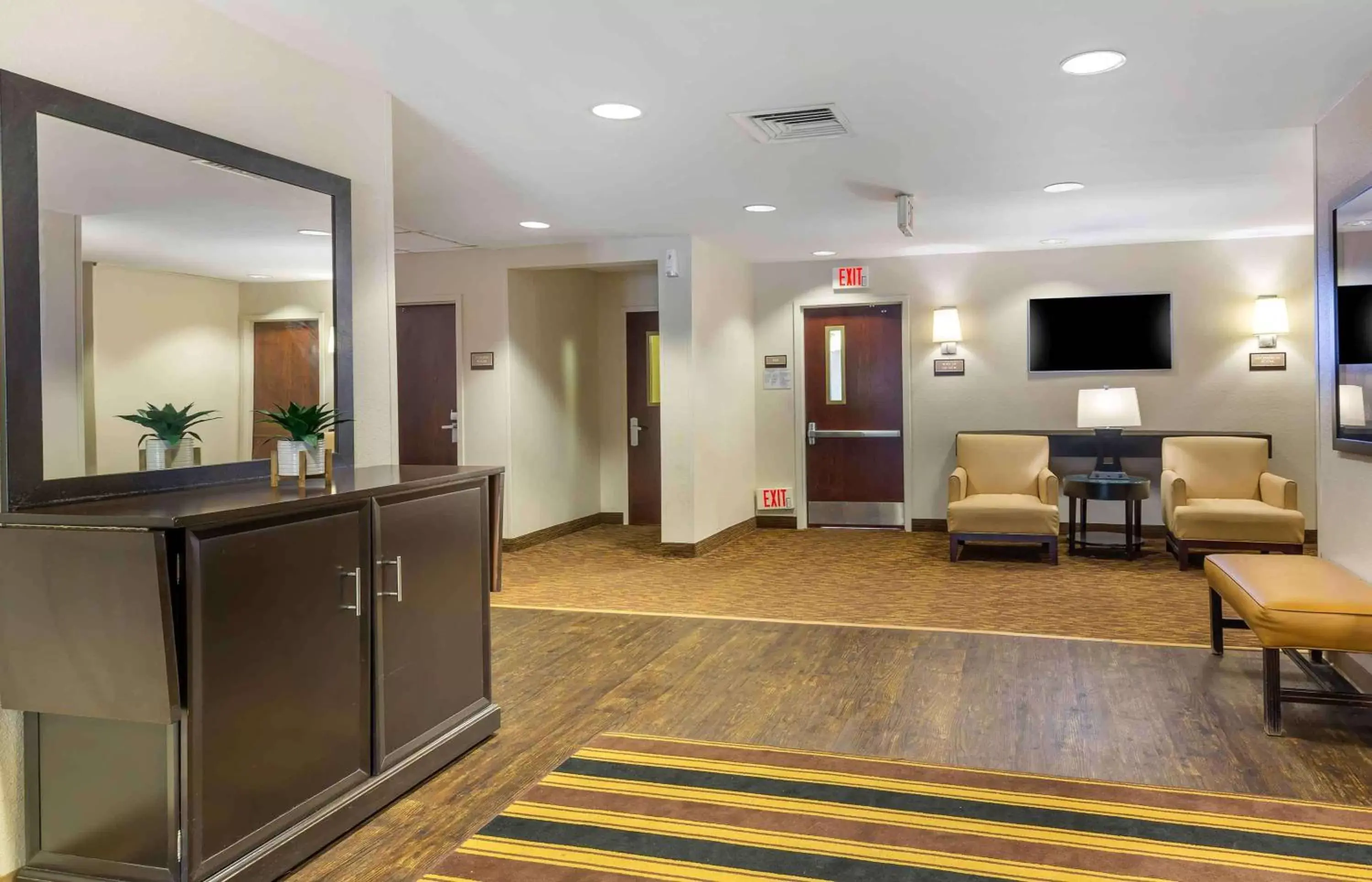 Lobby or reception, Lobby/Reception in Extended Stay America Suites - Boston - Tewksbury