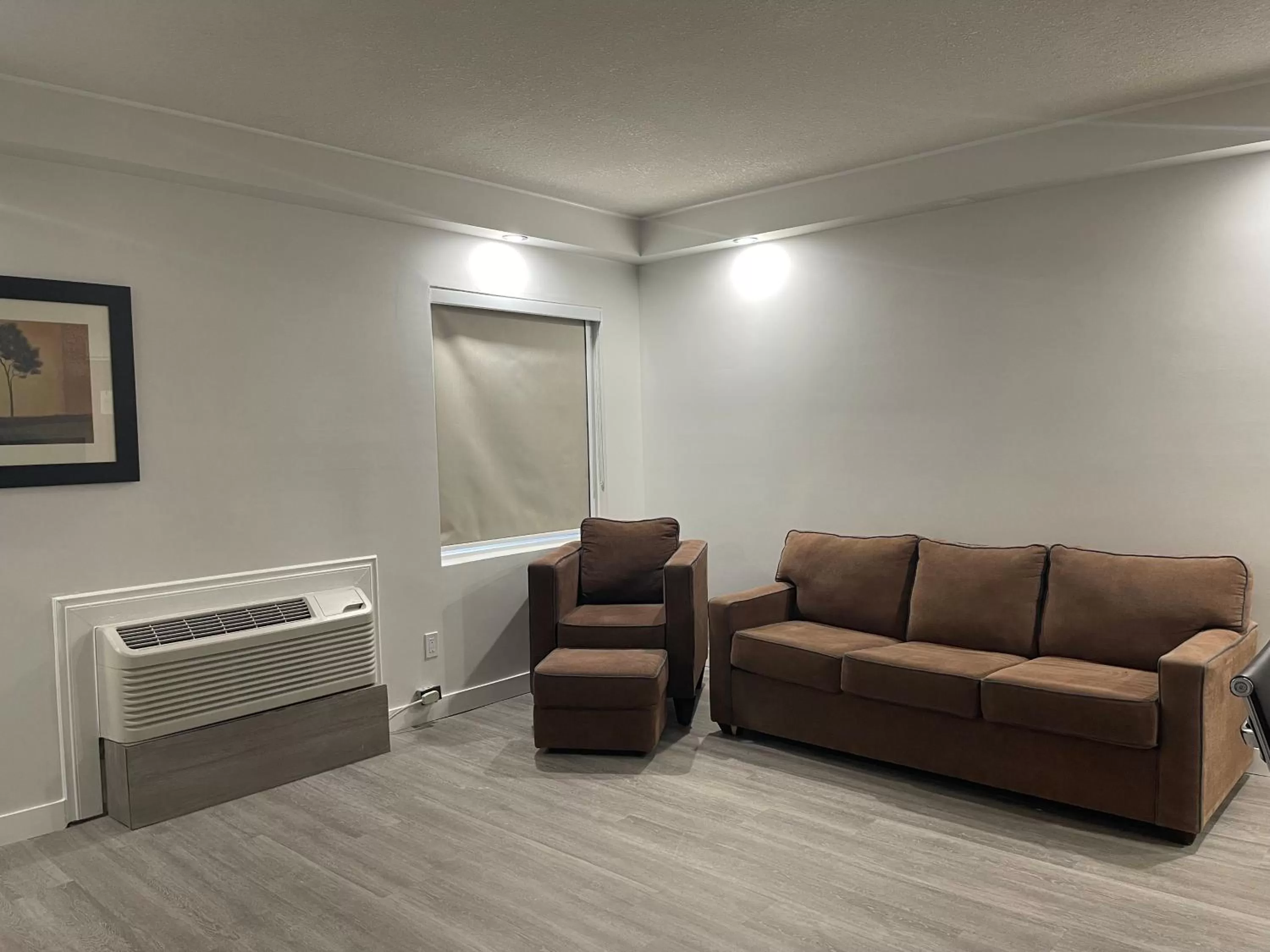 Seating area in Radisson Hotel & Conference Centre Edmonton