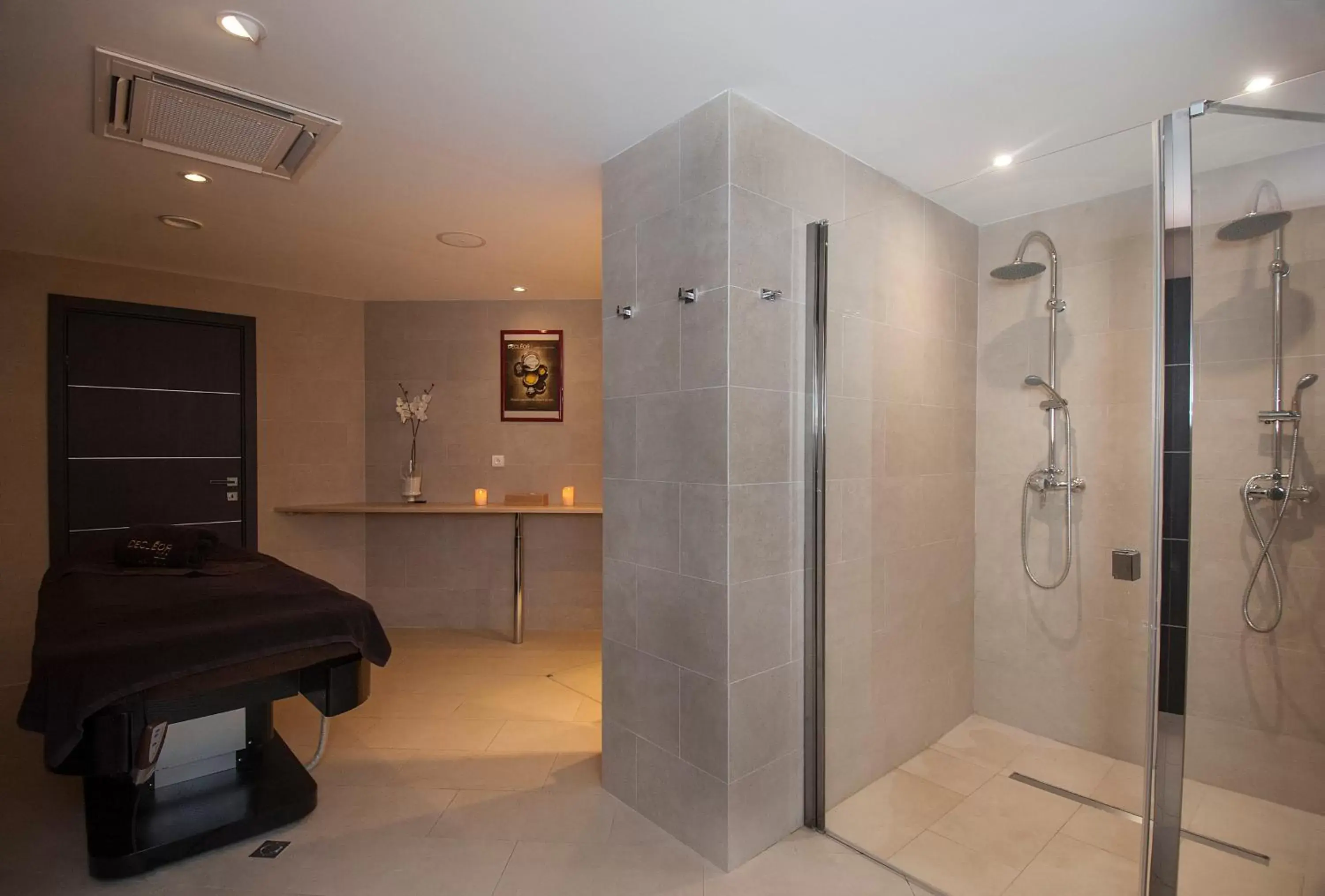 Massage, Bathroom in Le Grand Hôtel Le Touquet-Paris-Plage