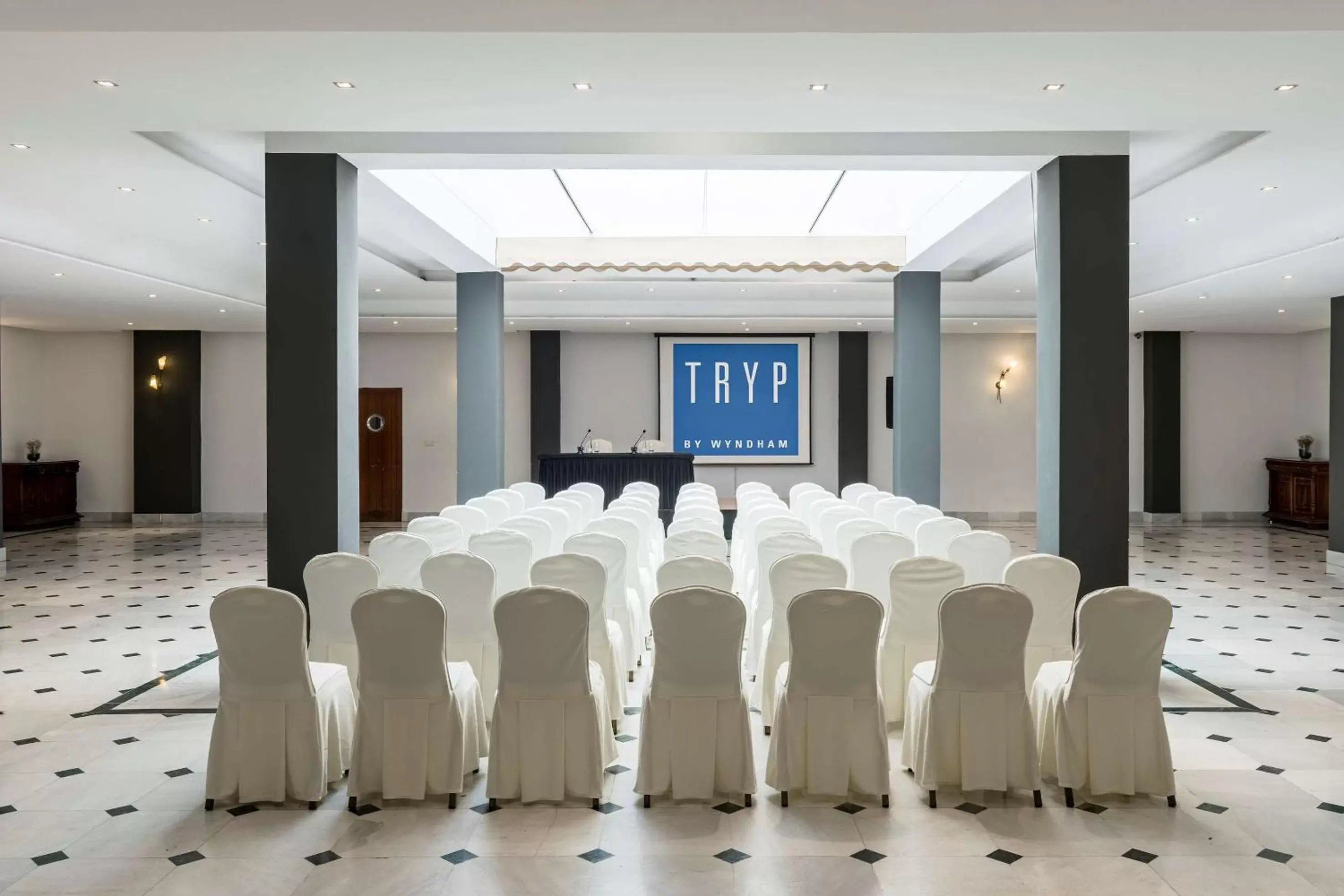 Meeting/conference room in Hotel Melilla Puerto, Affiliated by Meliá