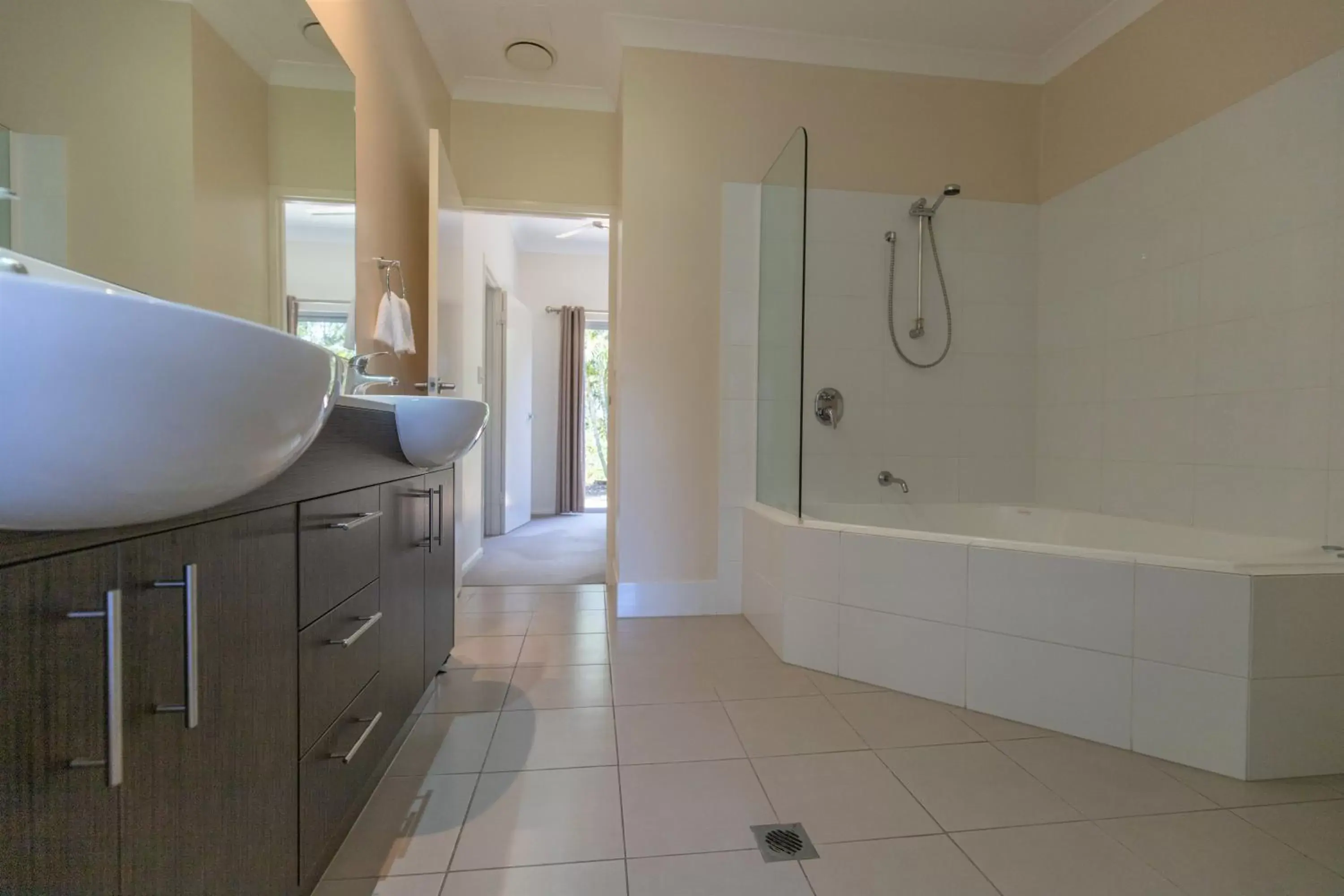 Bathroom in Rosslyn Bay Resort Yeppoon