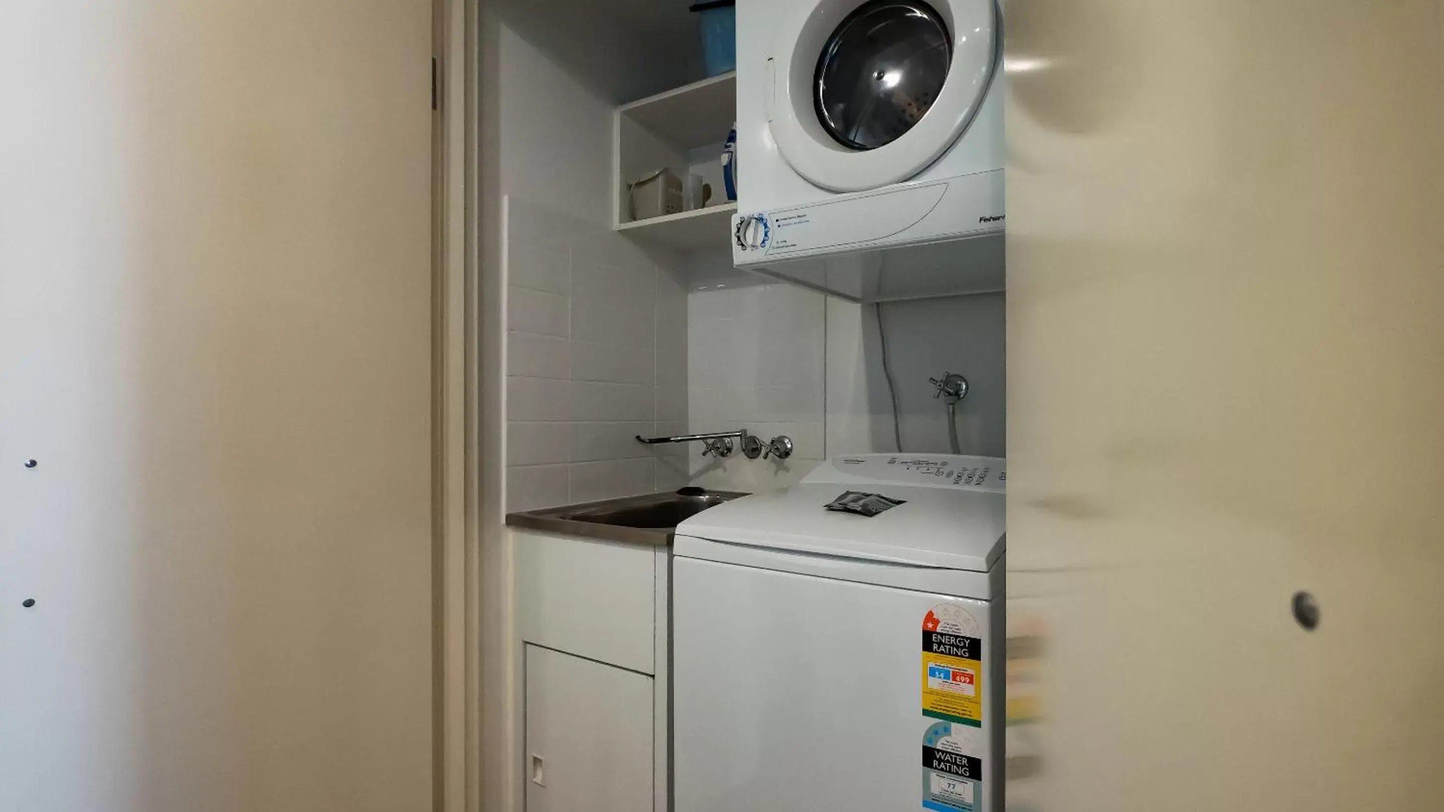 laundry, Kitchen/Kitchenette in Swell Resort