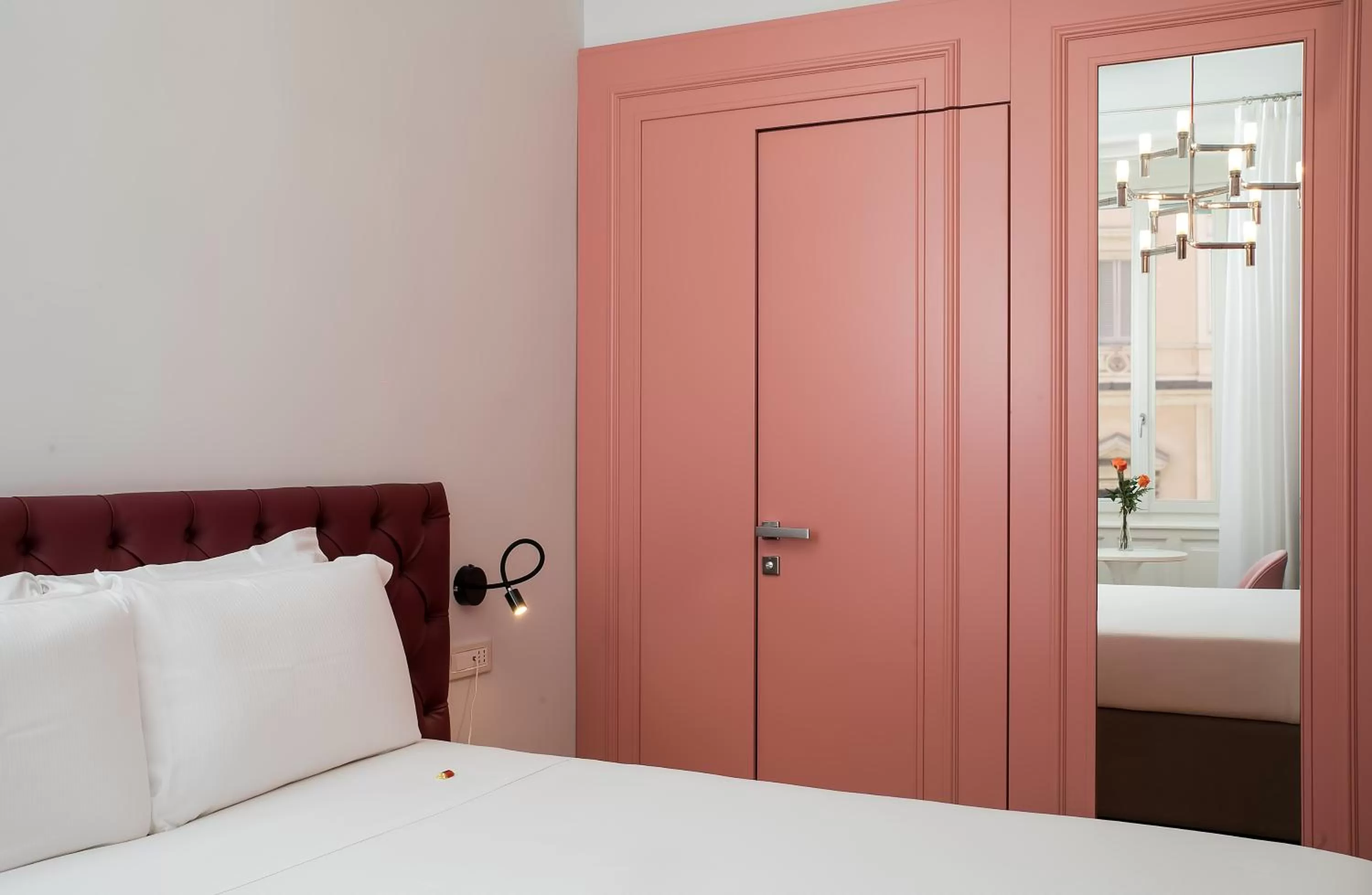 Decorative detail, Bed in Boutique Centrale Palace Hotel