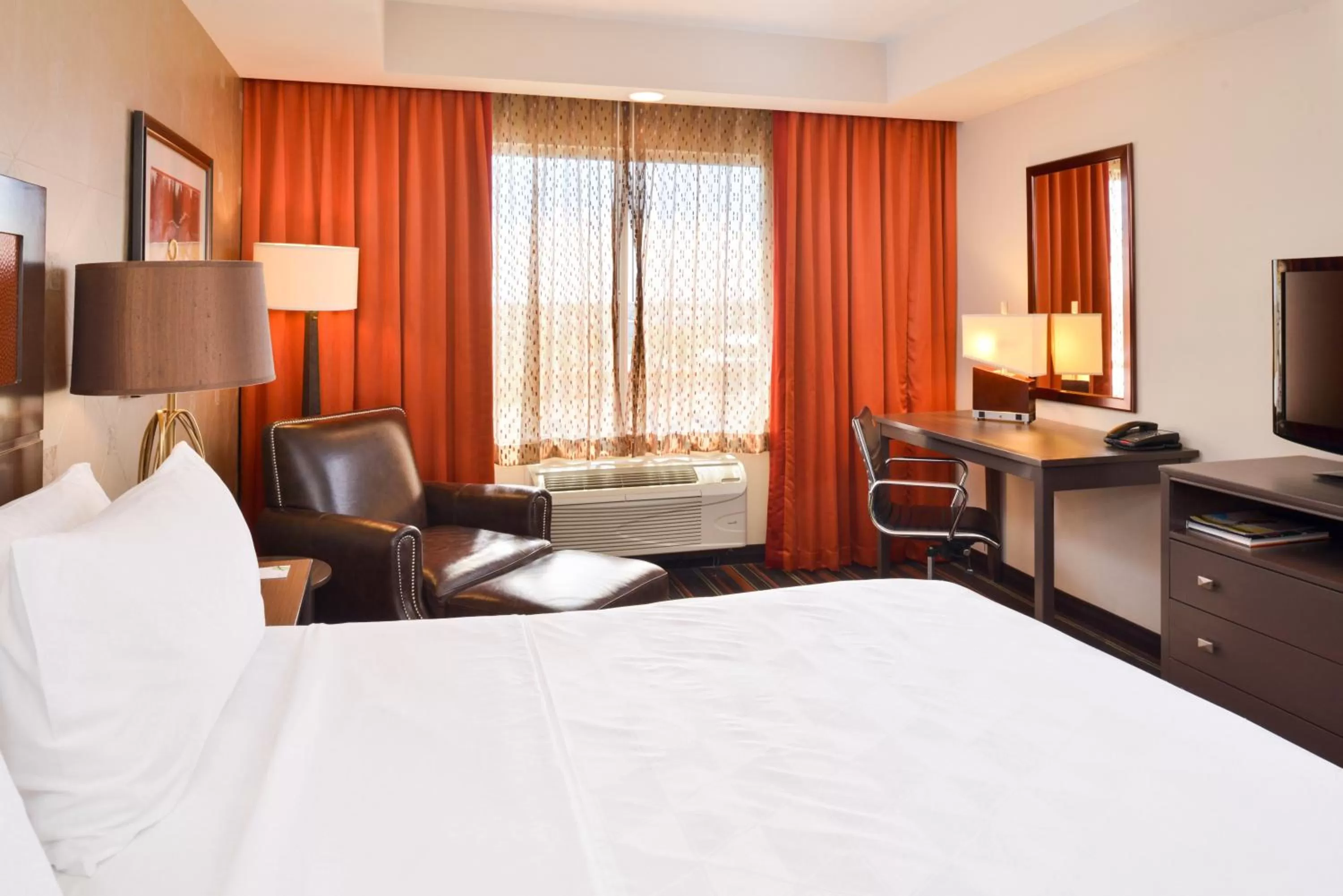 Photo of the whole room, Bed in The Holiday Inn Amarillo West Medical Center by IHG