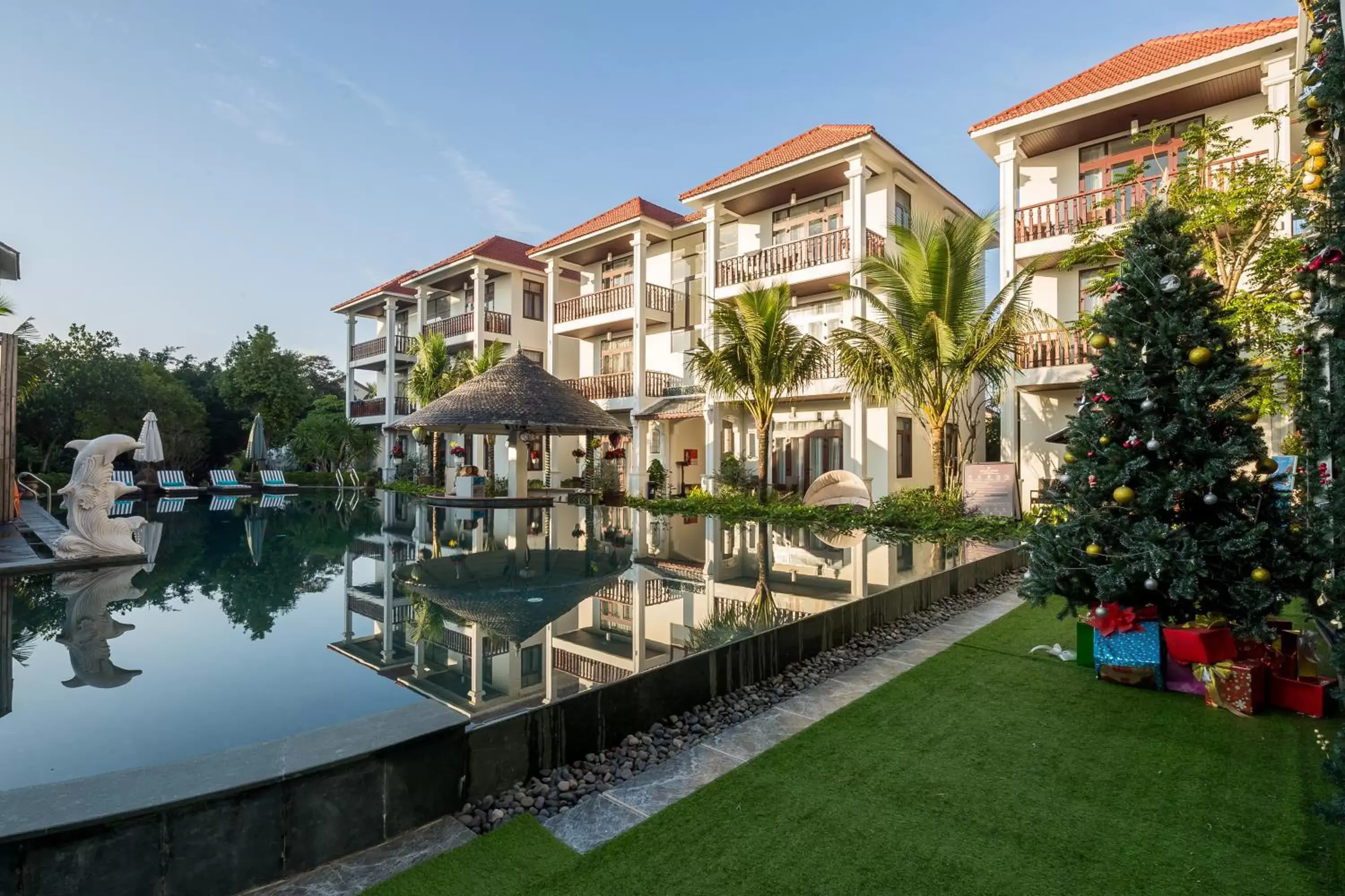 Swimming pool, Property Building in Hoi An Emotion Boutique Hotel
