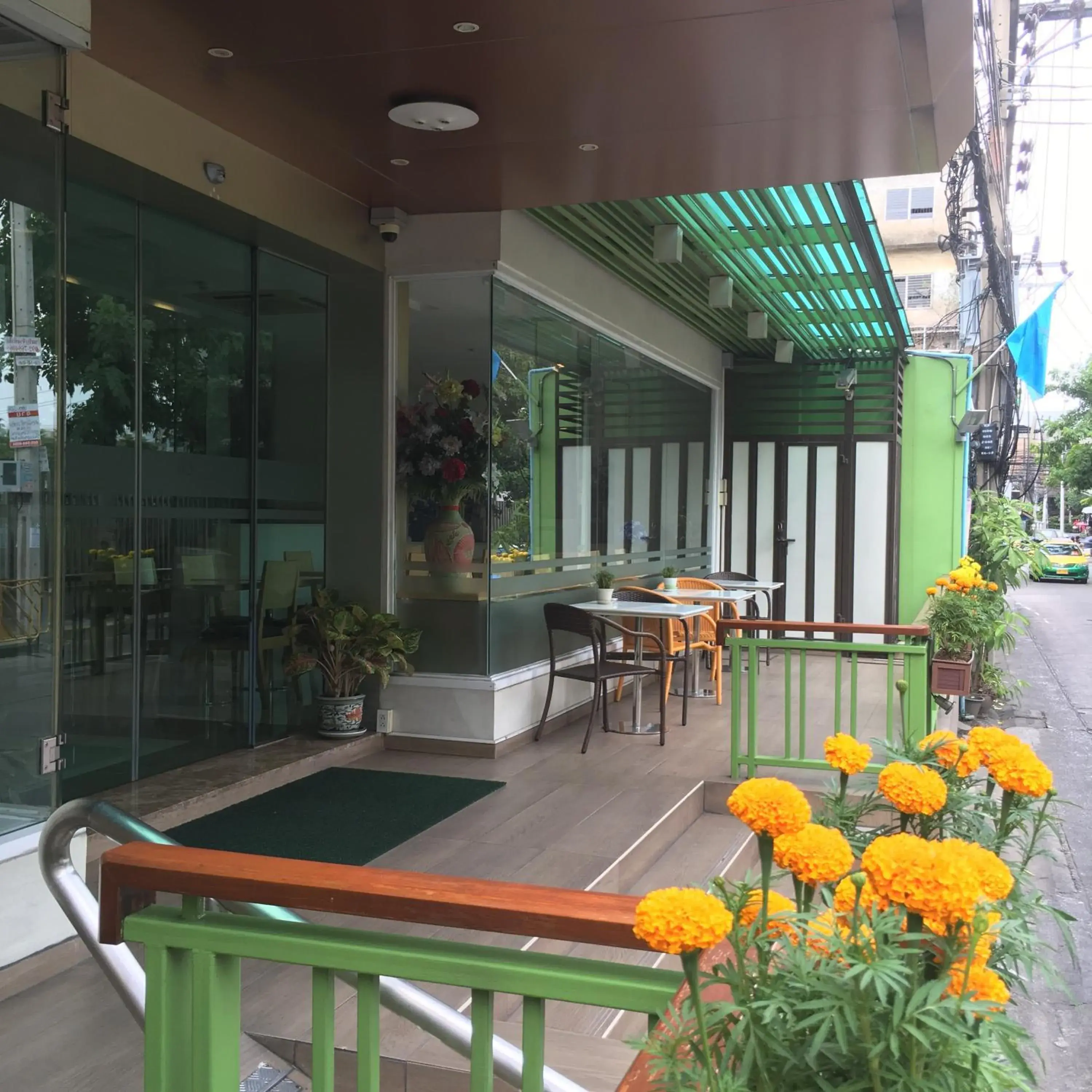 Restaurant/places to eat in S3 Residence Park