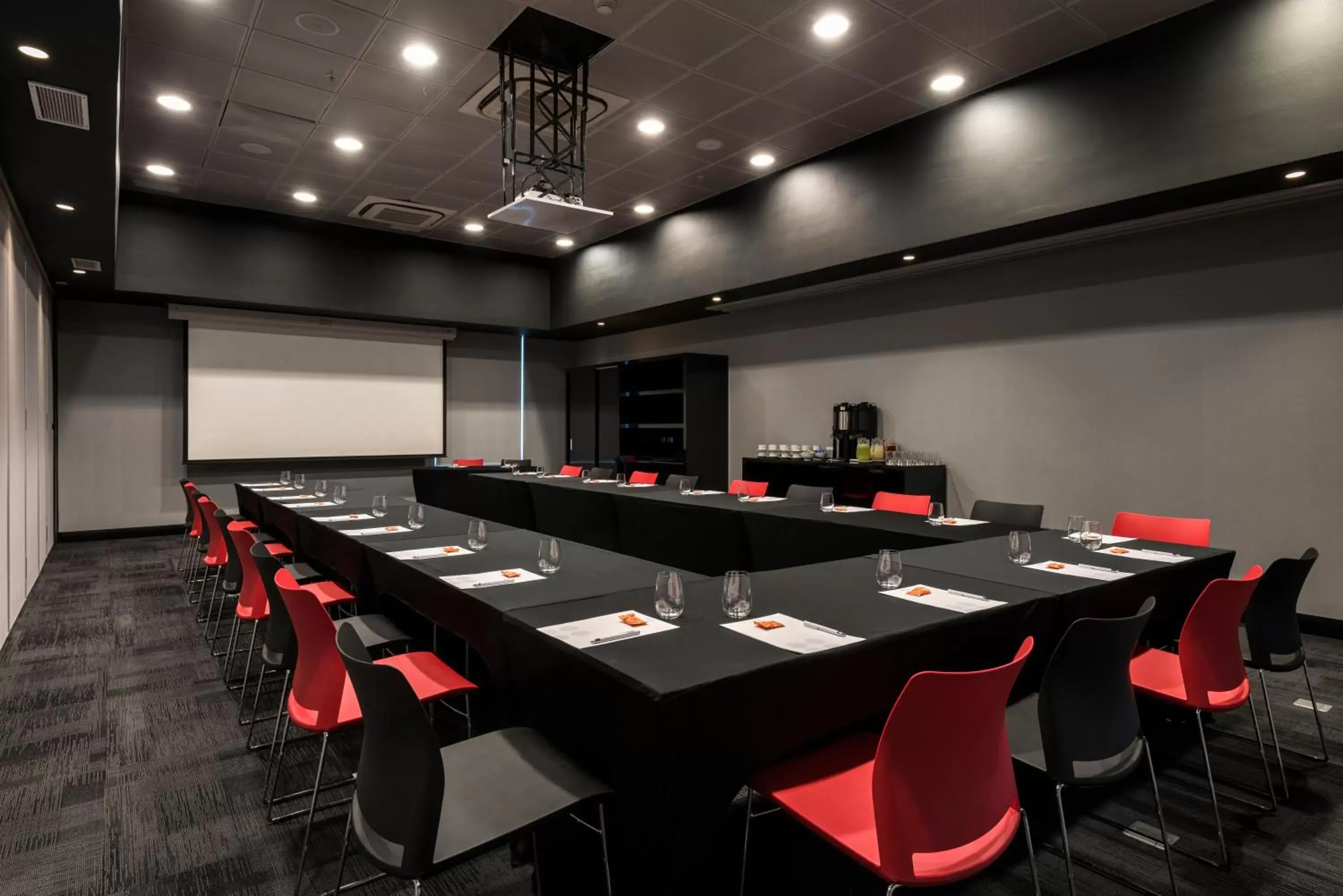 Business facilities in Novotel Santiago Providencia