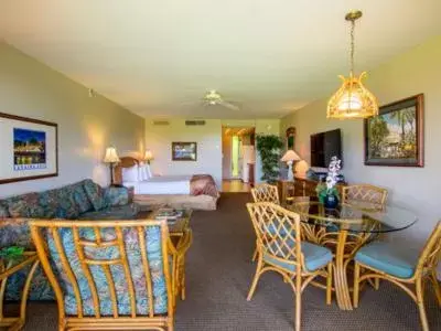 Seating Area in Kaanapali Maui at the Eldorado by OUTRIGGER