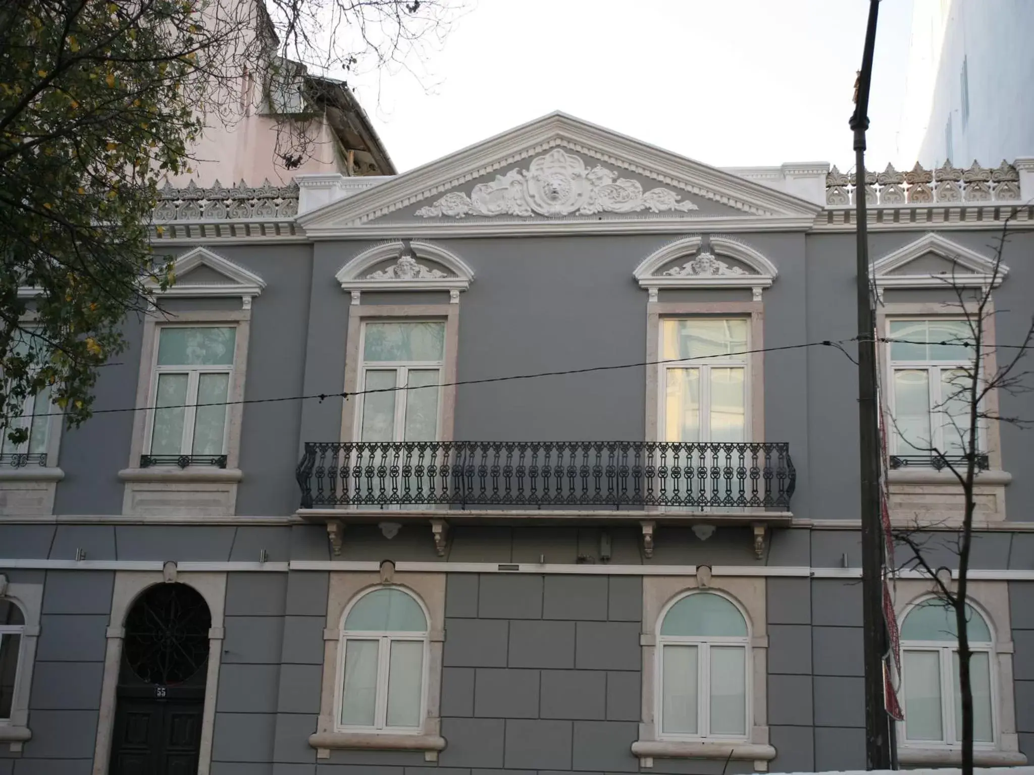 Facade/entrance, Property Building in Lisbon Style