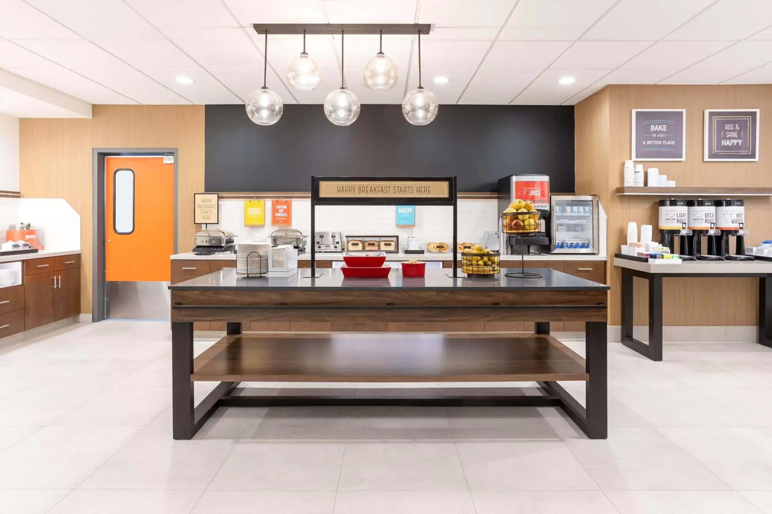 Breakfast in Hampton Inn & Suites Santa Rosa Sonoma Wine Country Breakfast in Hampton Inn & Suites Santa Rosa Sonoma Wine Country