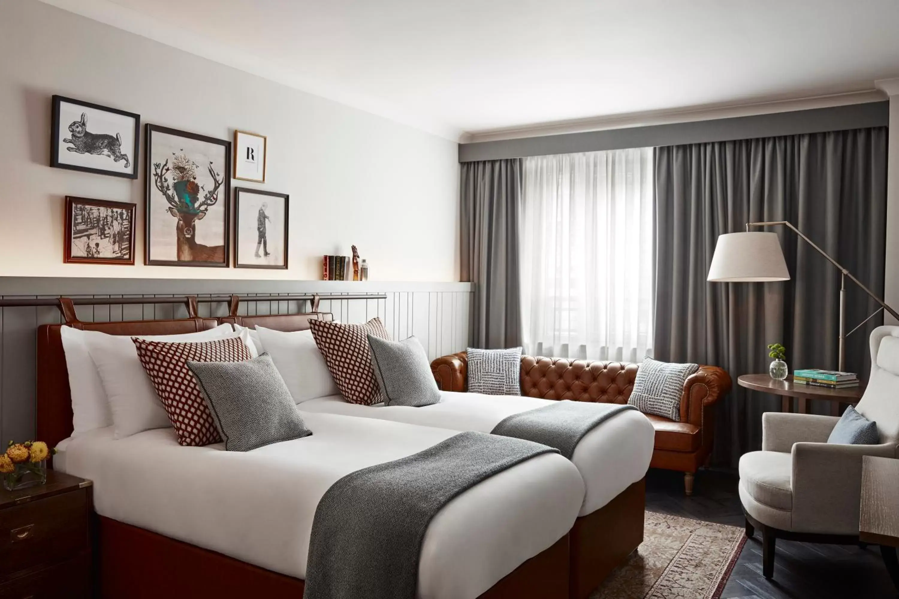 Photo of the whole room, Bed in Kimpton - Charlotte Square, an IHG Hotel