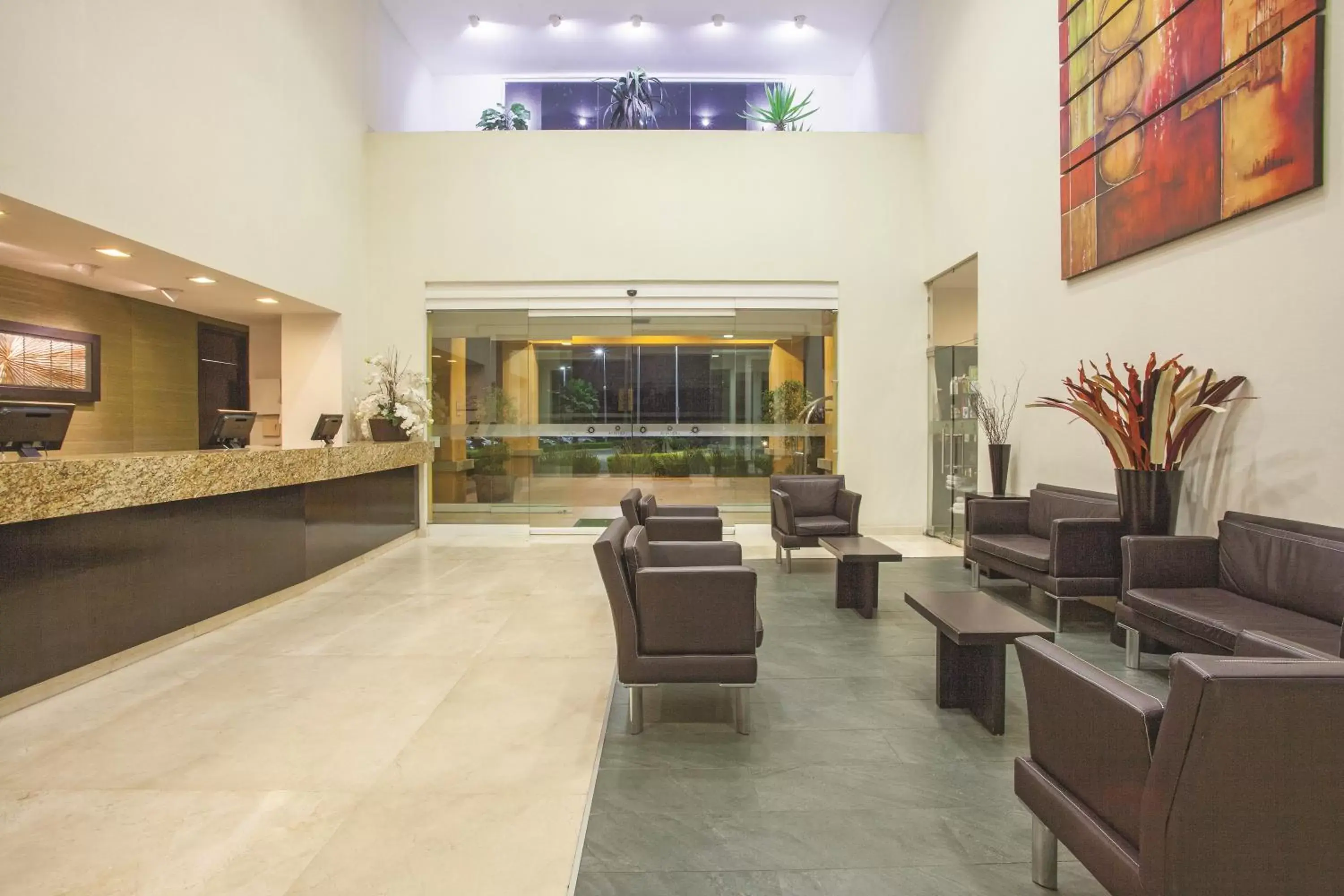Lobby or reception, Lobby/Reception in La Quinta by Wyndham Poza Rica