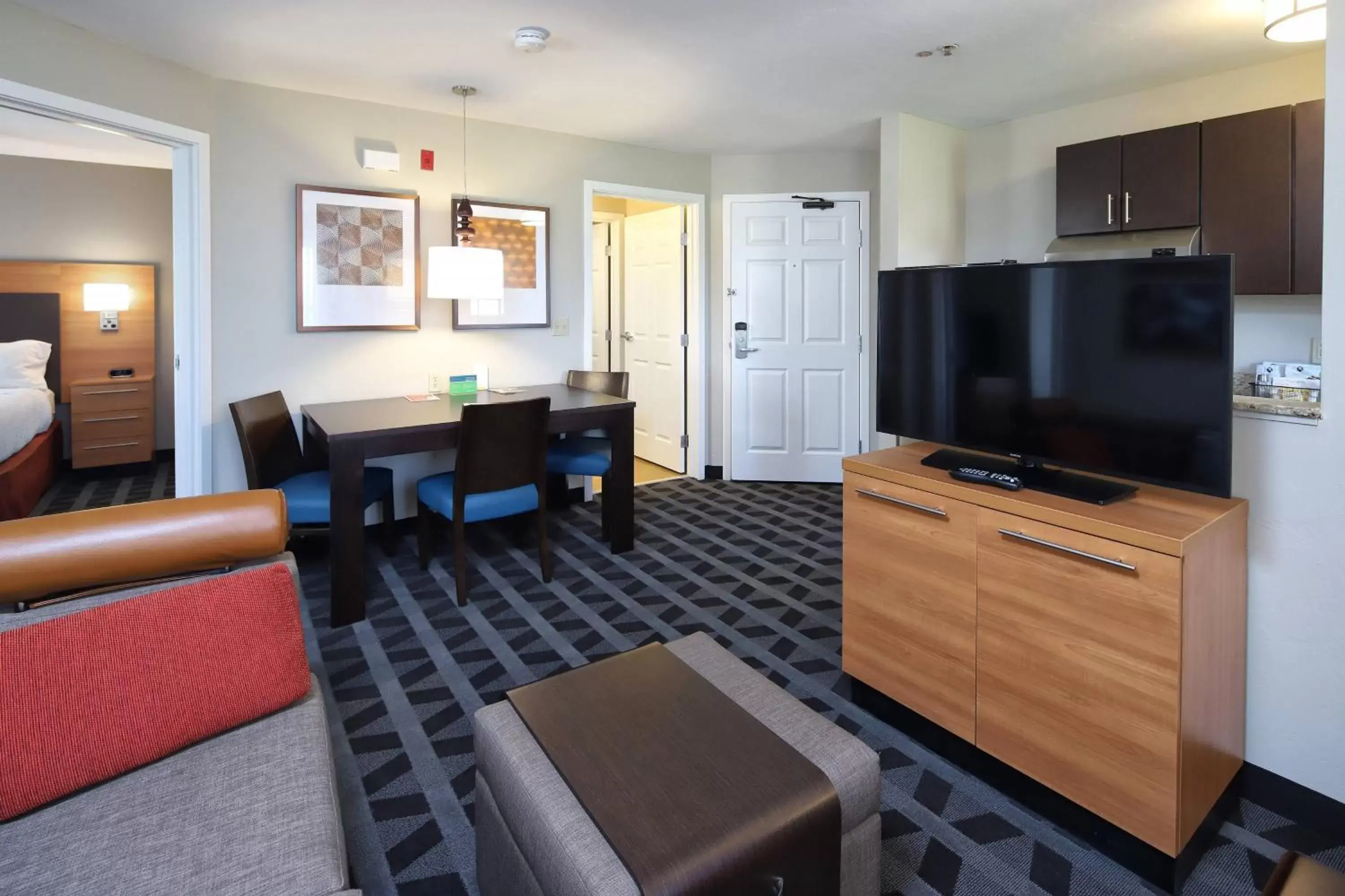 Bedroom, Seating Area in TownePlace Suites Tucson