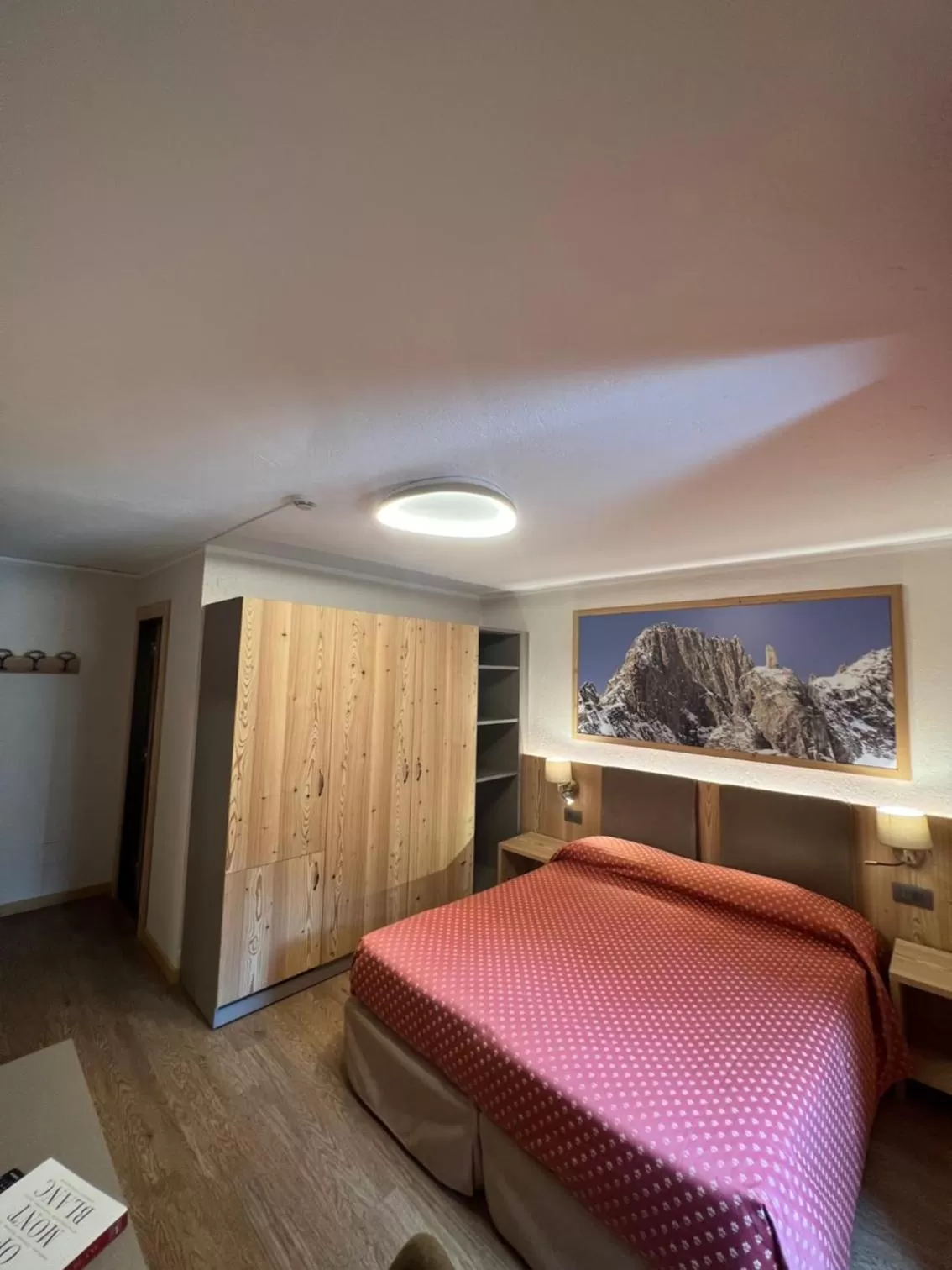 Bedroom, Bed in Hotel Des Glaciers