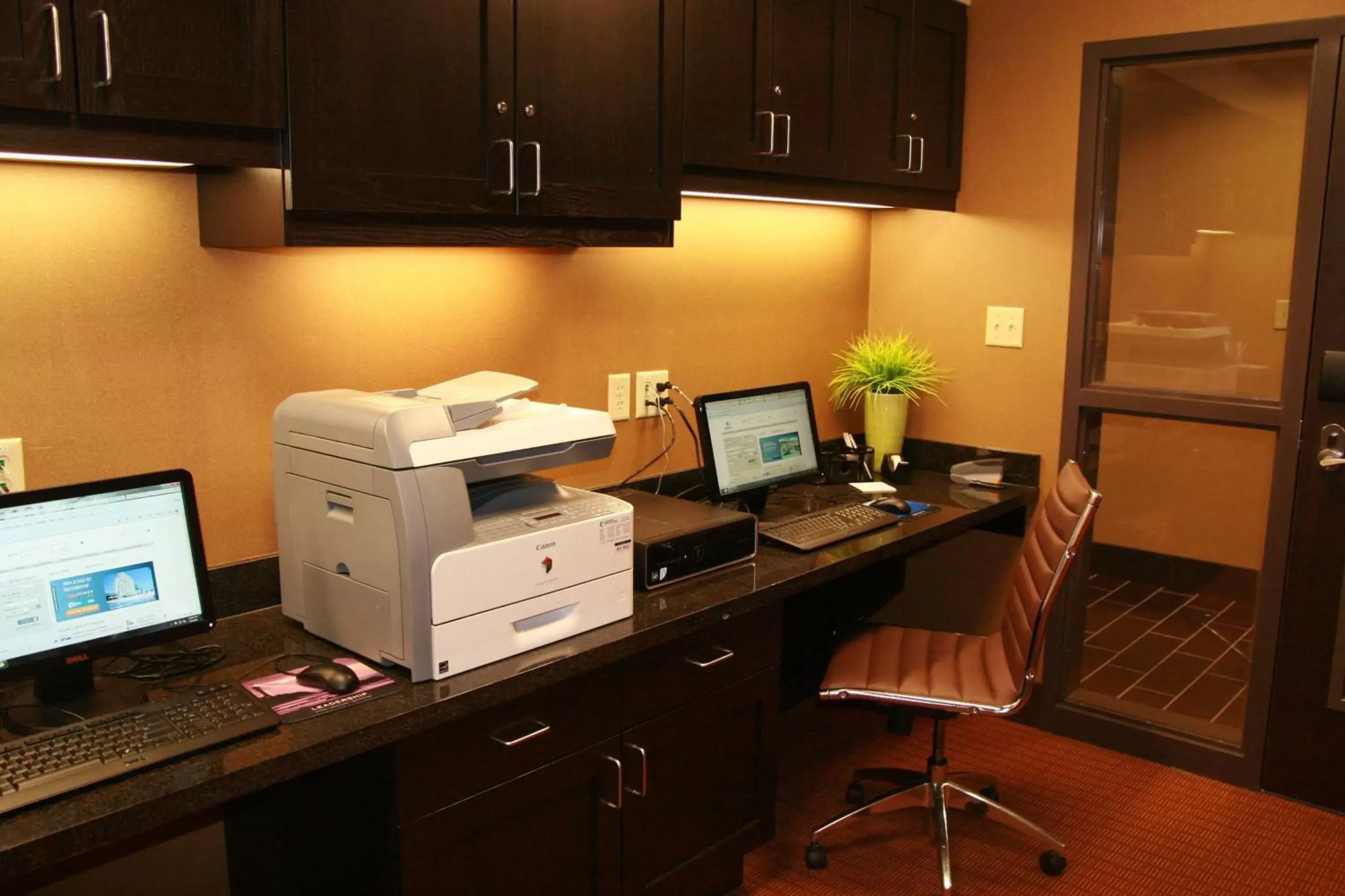 Business facilities, Business Area/Conference Room in Hampton Inn & Suites Spokane Valley