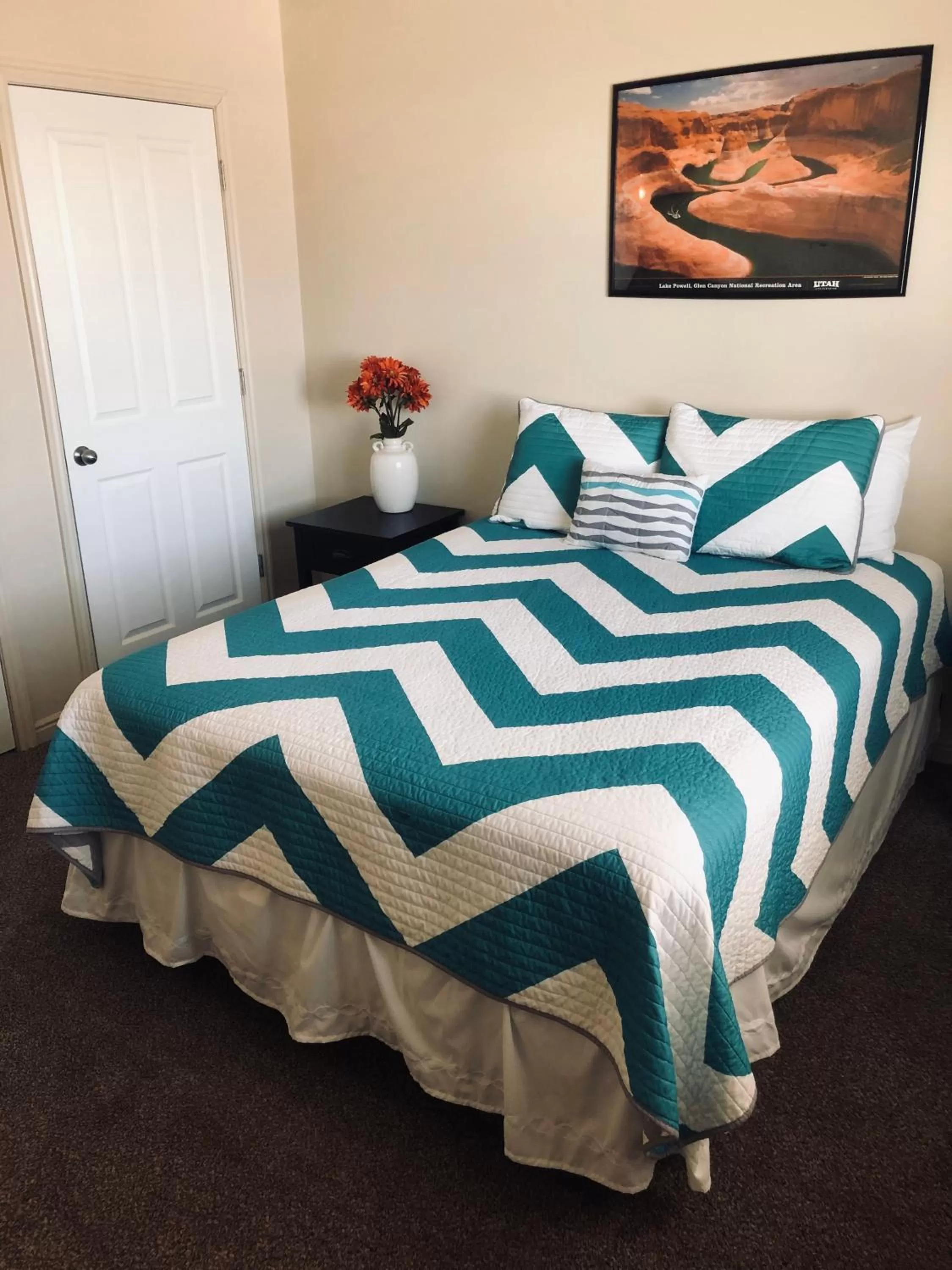 Bed in Cedar Canyon Condos