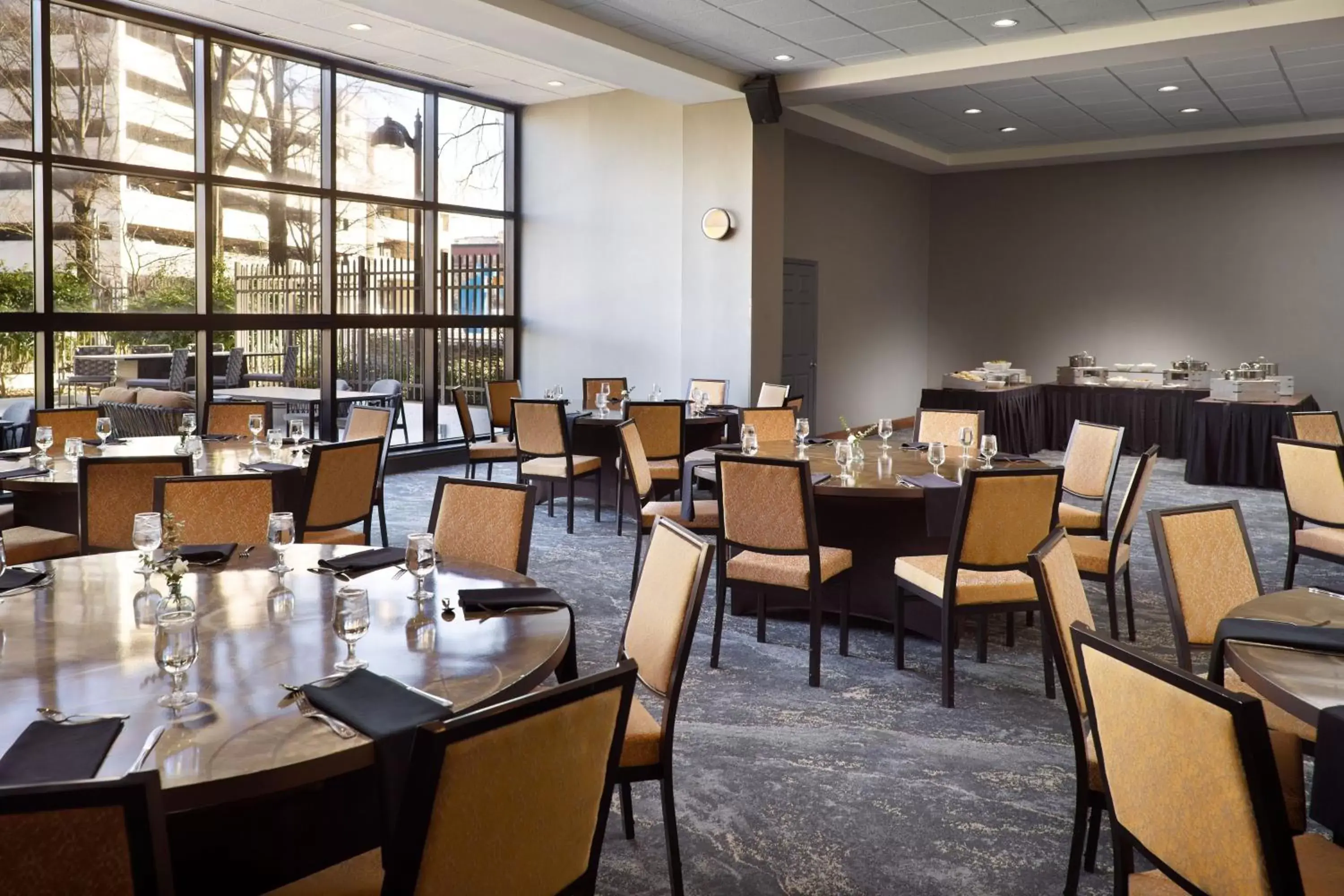 Meeting/conference room, Restaurant/Places to Eat in Chattanooga Marriott Downtown
