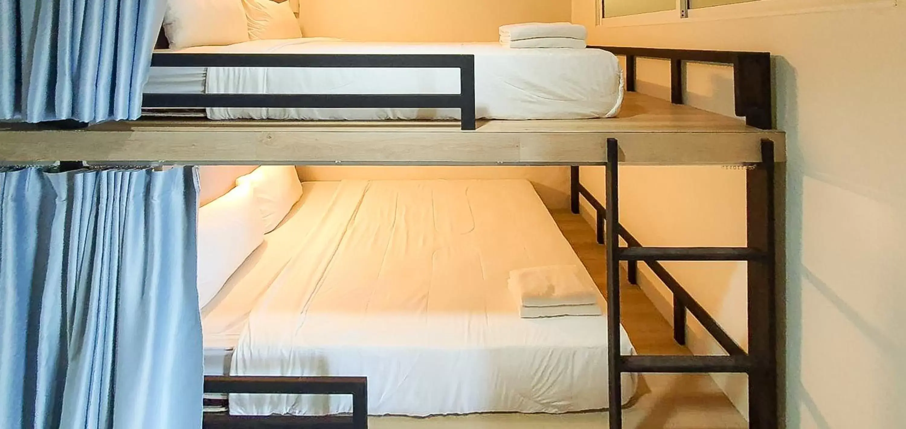 Bunk Bed in Phornpailin Riverside Resort