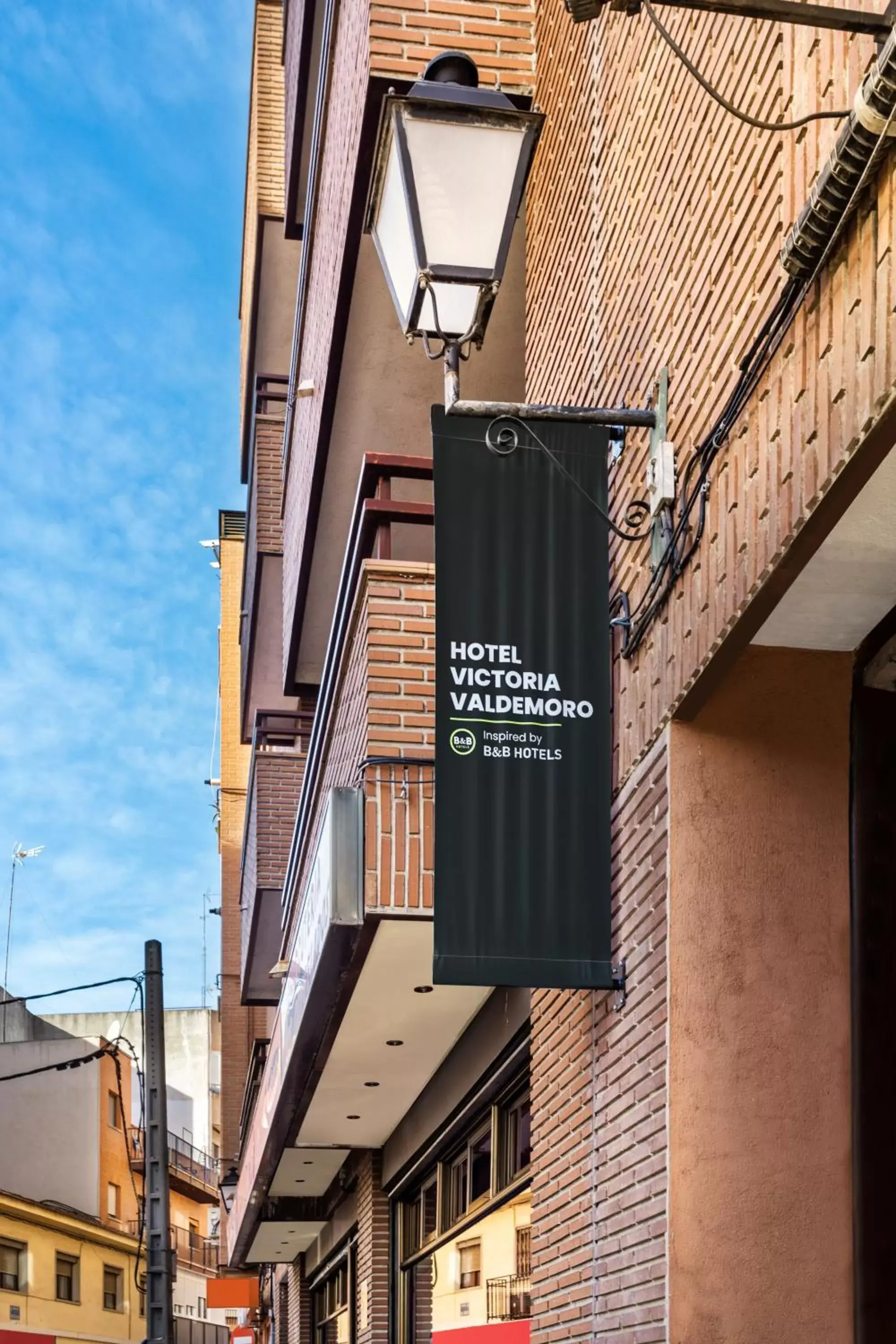 Property Building in Hotel Victoria Valdemoro Inspired by B&B HOTELS