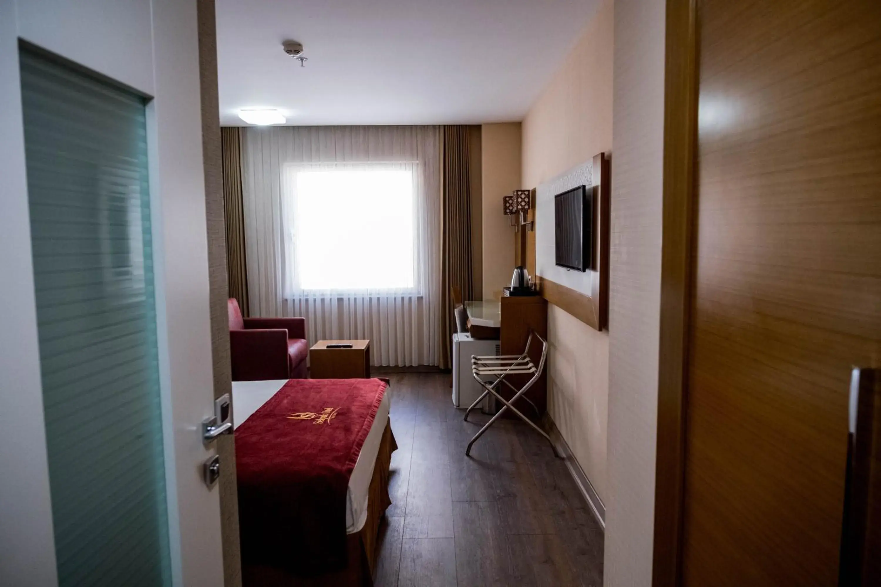 Bedroom, TV/Entertainment Center in Selcuk Hotel Sems-i Tebrizi