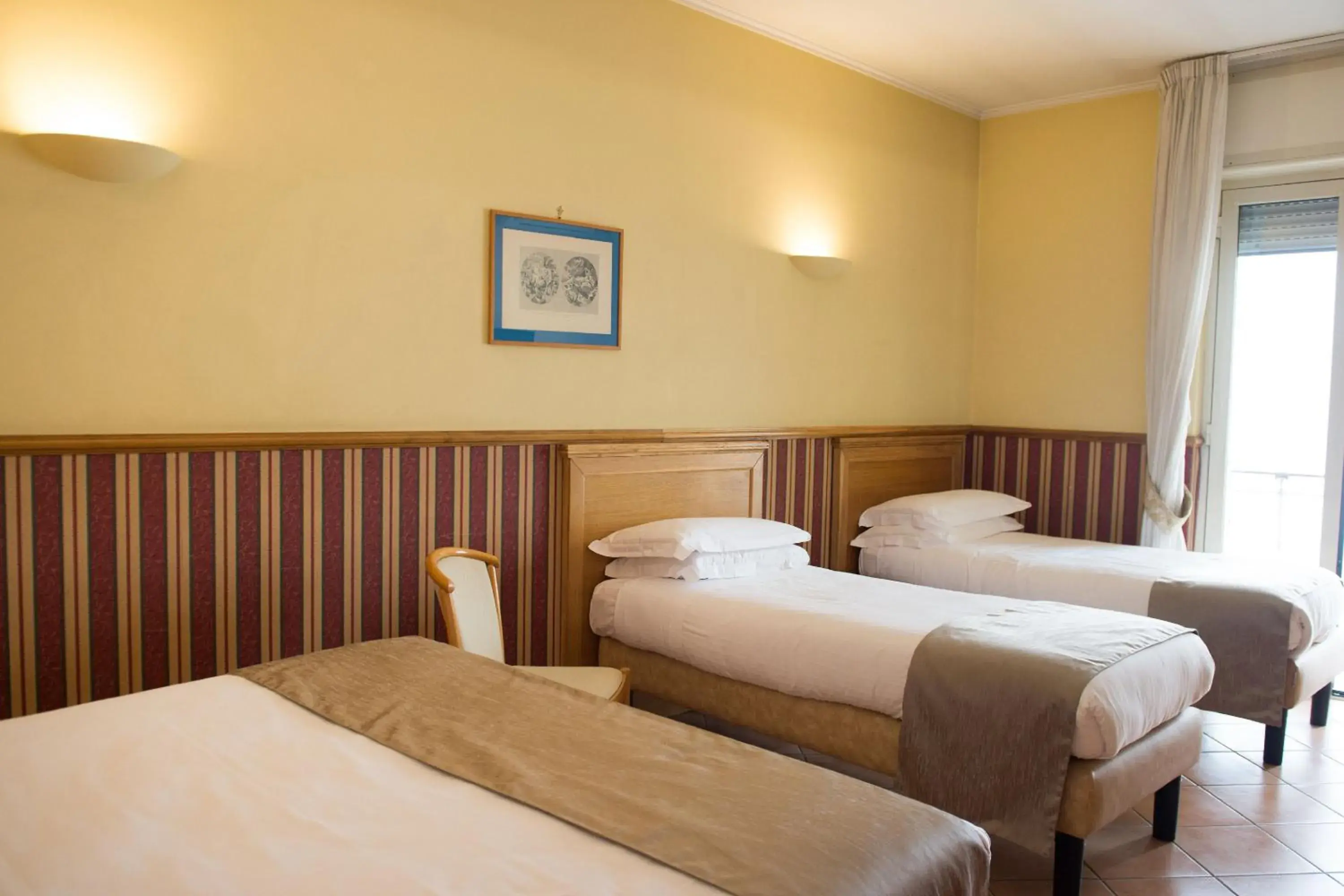 Bedroom, Bed in Hotel Leopardi