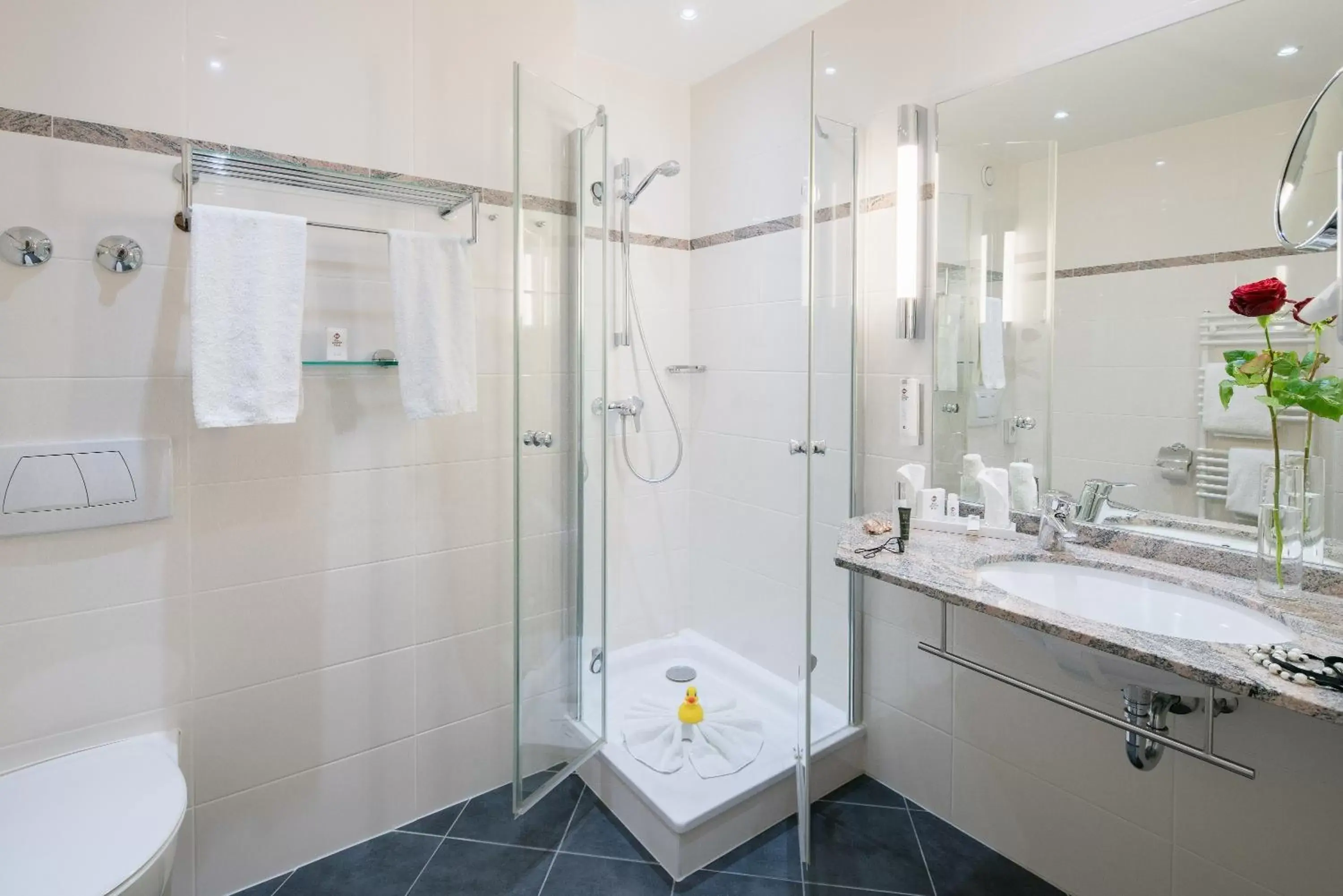 Shower, Bathroom in Best Western Plus Kurhotel an der Obermaintherme