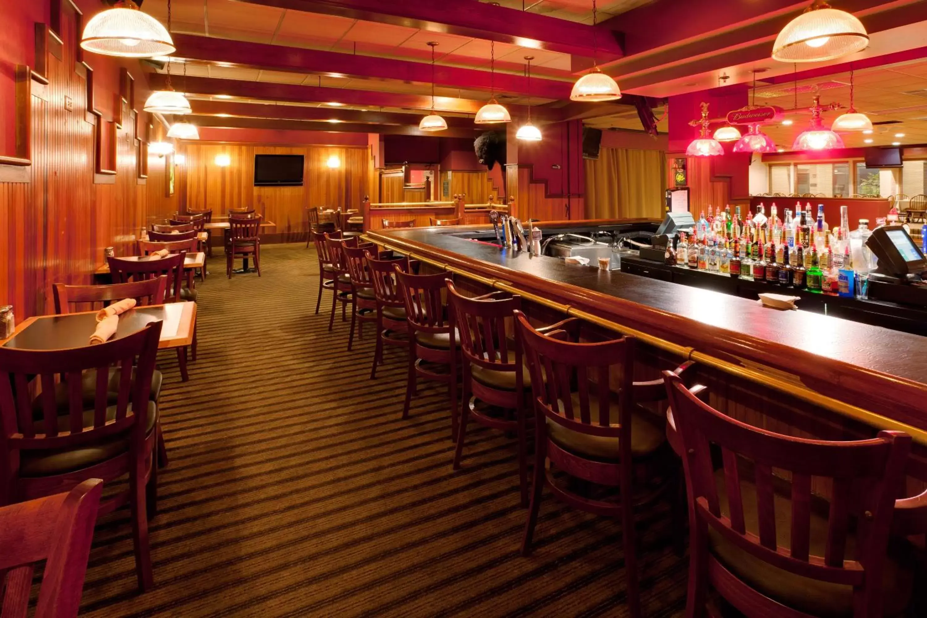 Lounge or bar, Lounge/Bar in Holiday Inn Harrisburg I-81 Hershey Area, an IHG Hotel