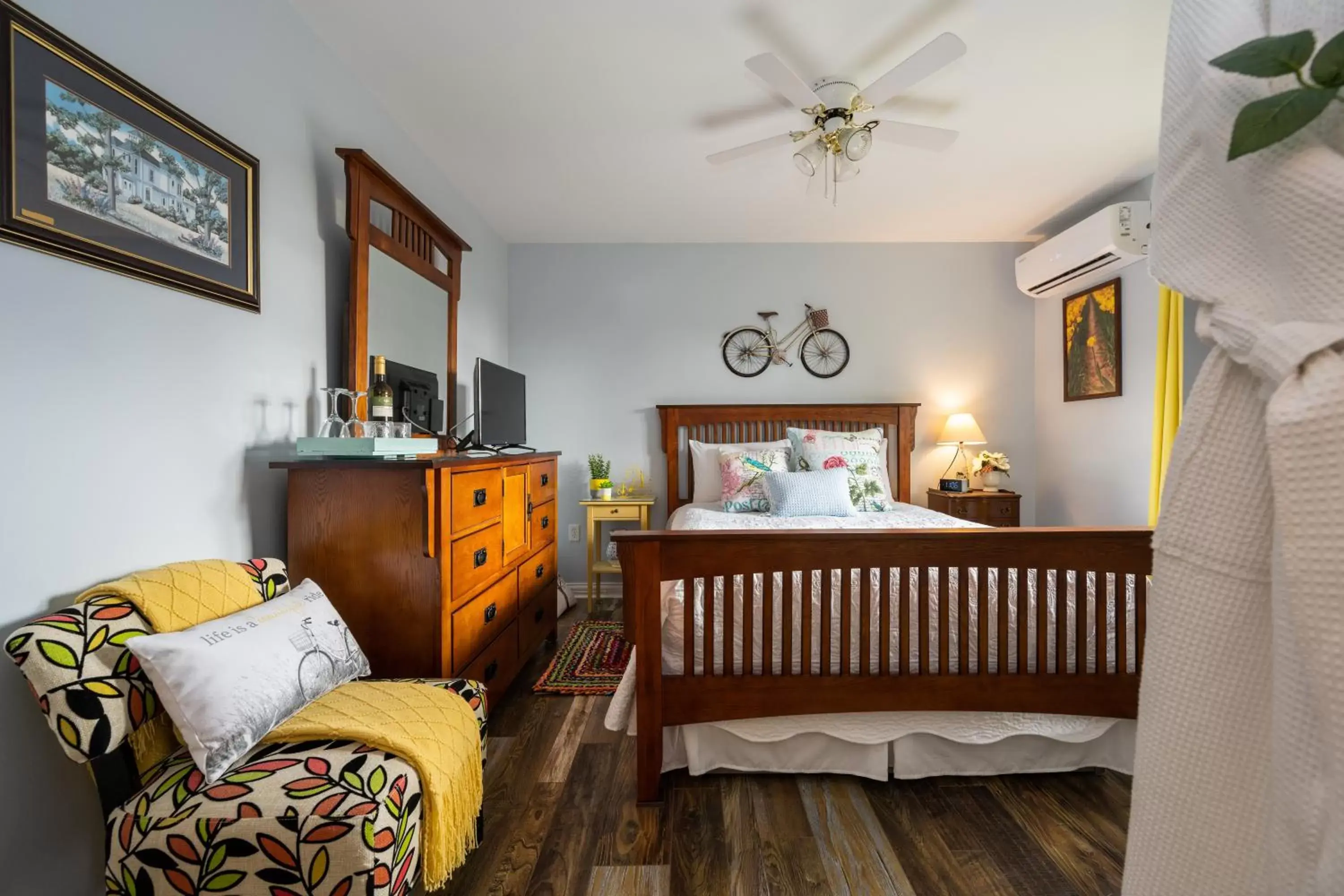 Seating Area in Baker Shore Bed and Breakfast