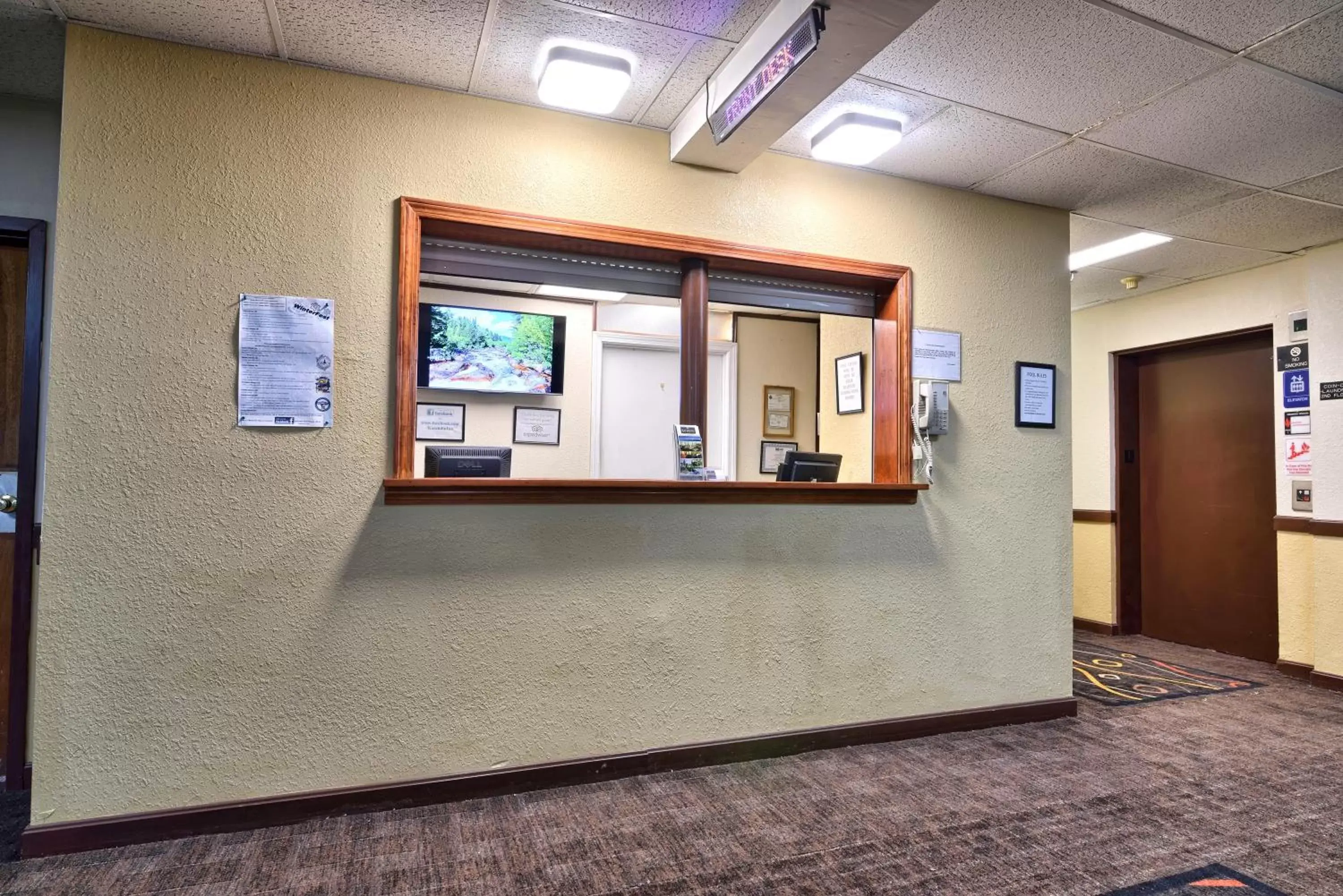 Lobby or reception in Katahdin Inn & Suites