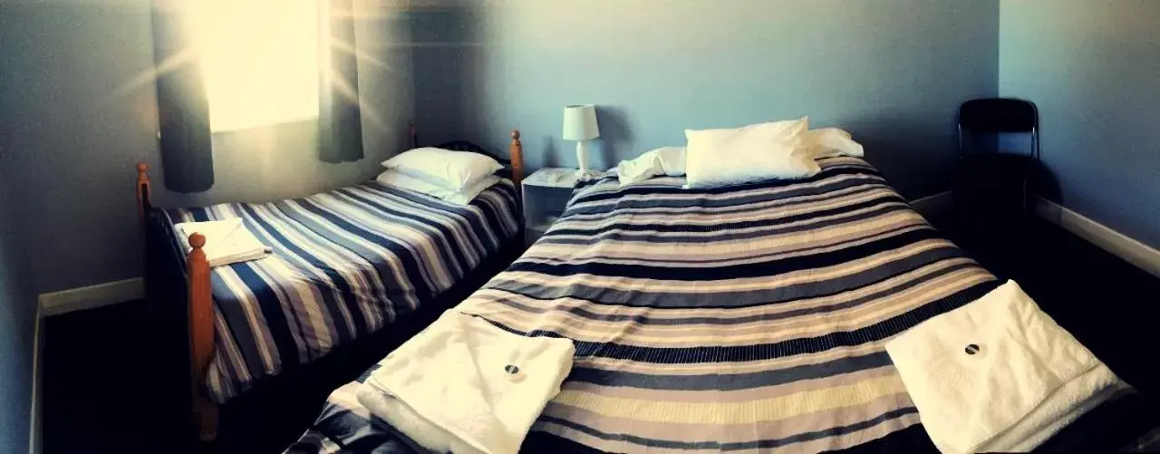 Bed in Kearsley Hotel
