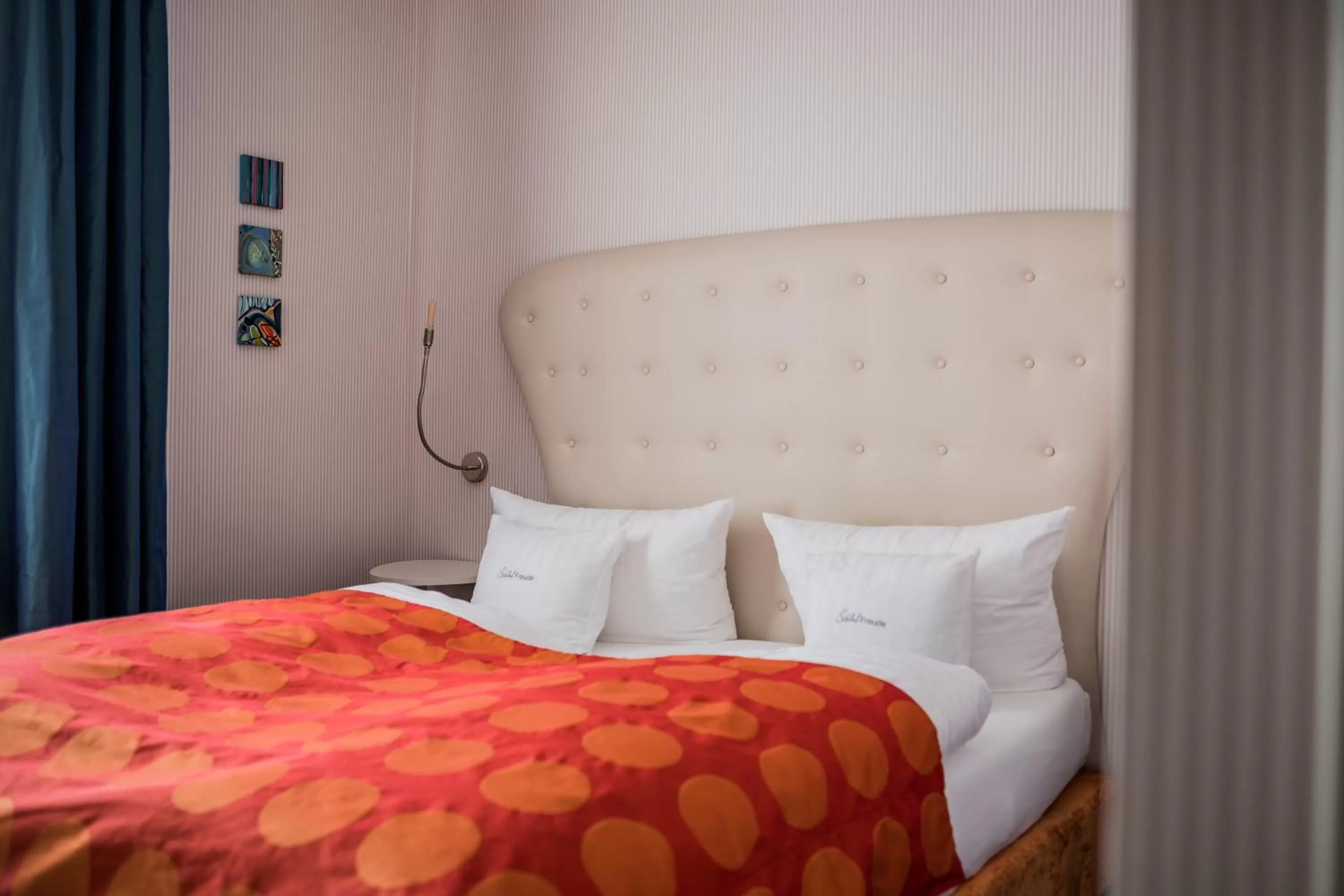 Bed in Romantikhotel Rebstock art & design