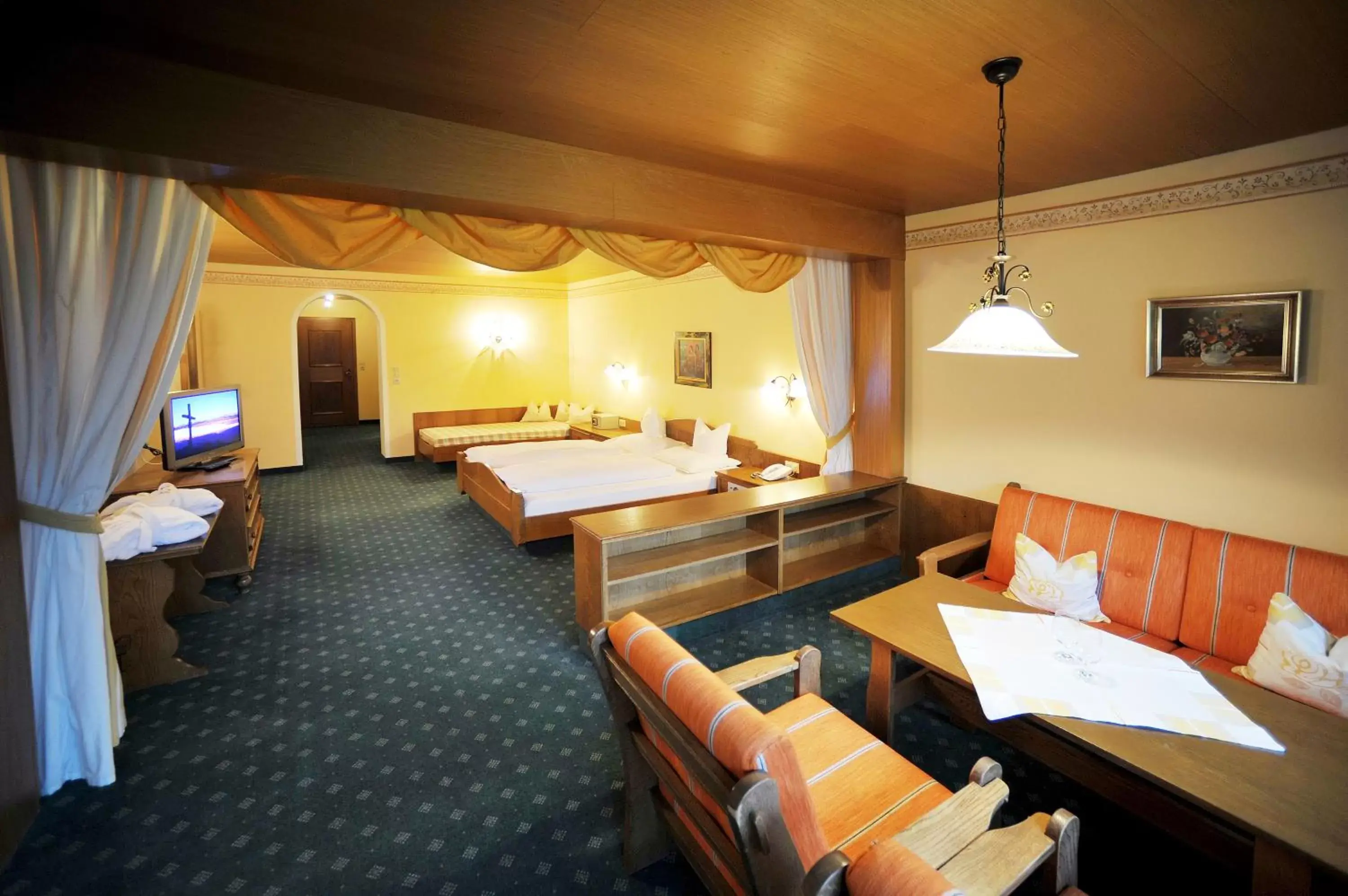 Photo of the whole room in Thermal-Badhotel Kirchler