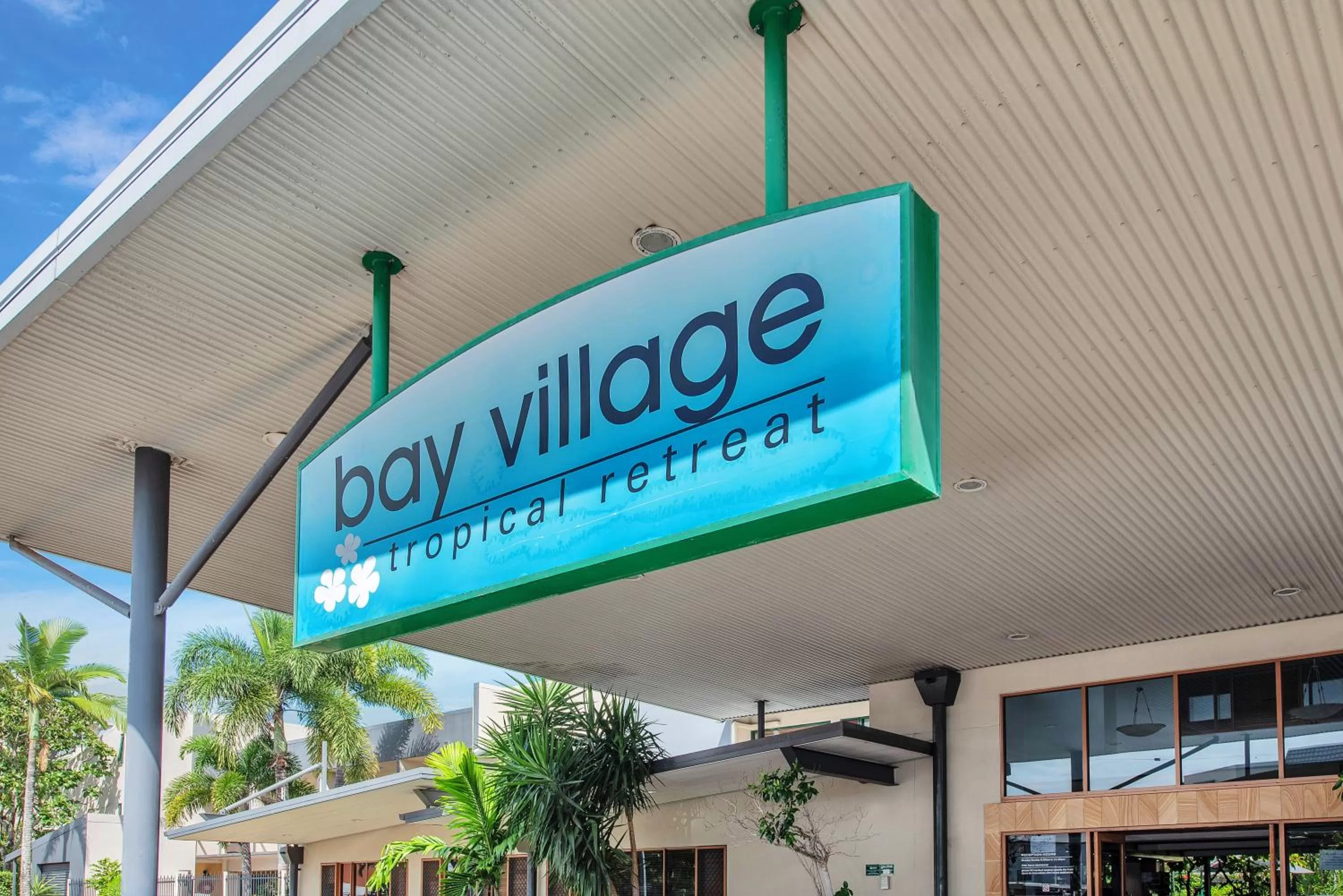 Property building in Bay Village Tropical Retreat & Apartments