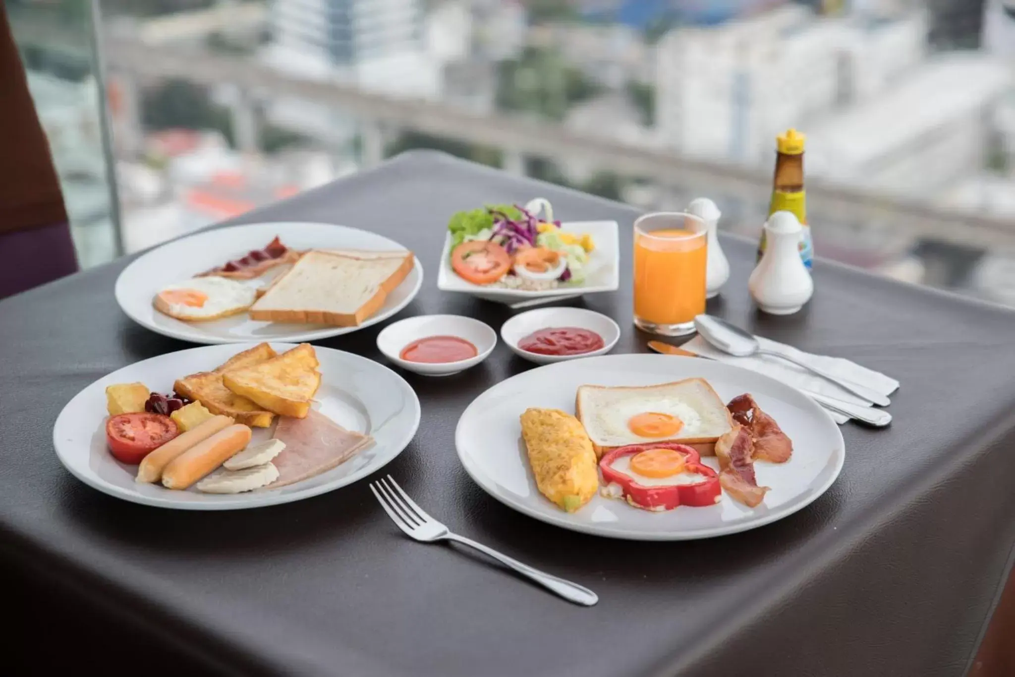 Breakfast in Baiyoke Suite Hotel