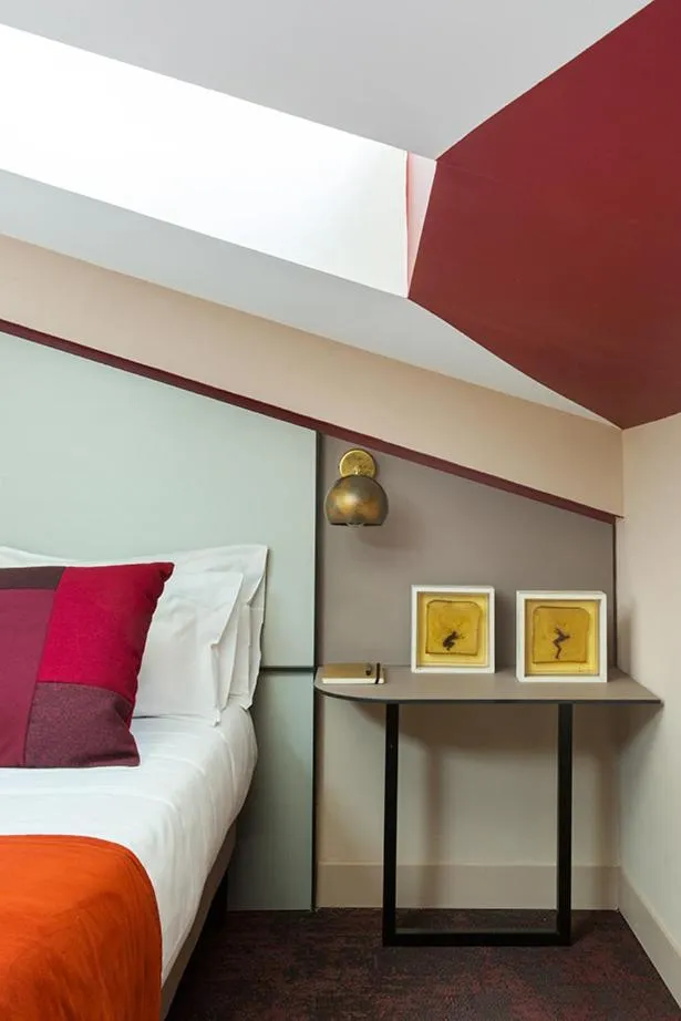 Bed in Hôtel les Cigales