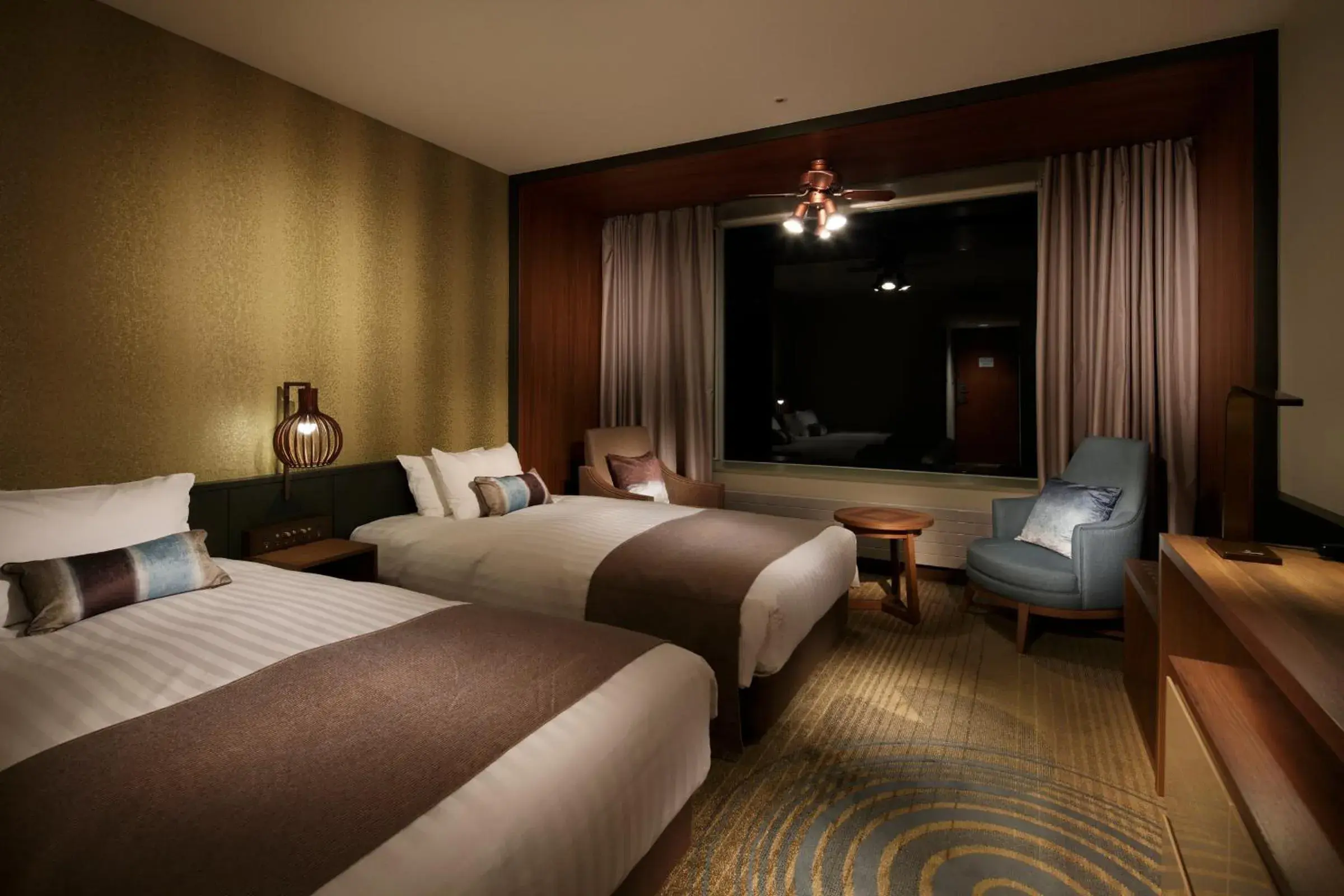 Night, Bed in Hakodate Onuma Prince Hotel