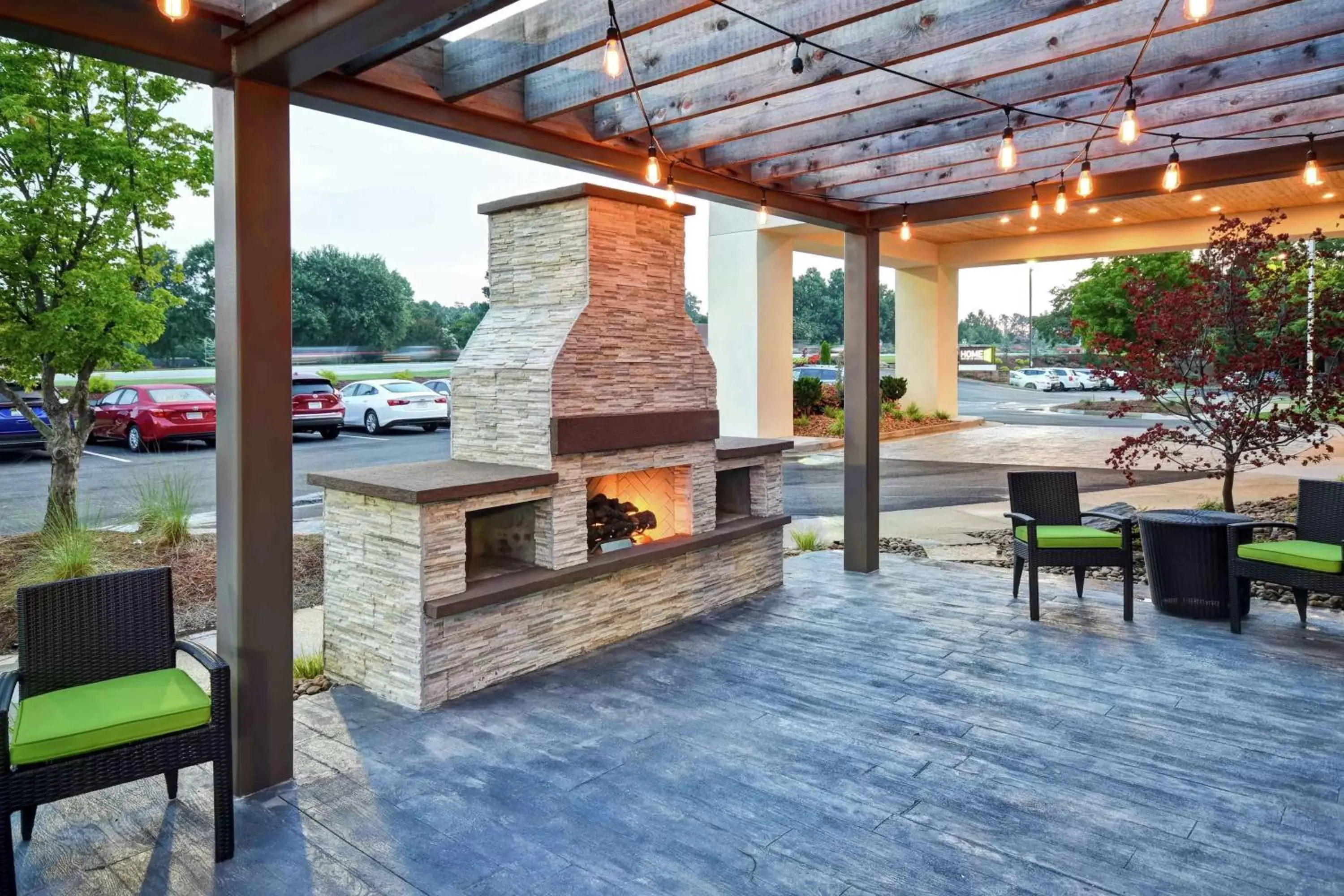 Patio, BBQ Facilities in Home2 Suites by Hilton Atlanta Norcross