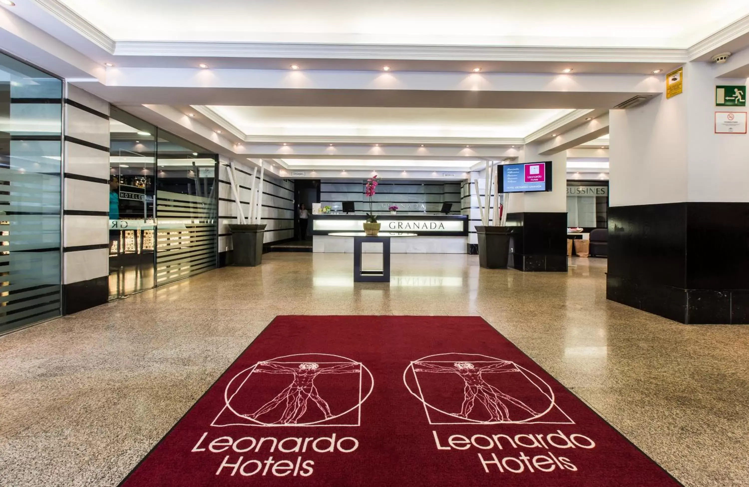 Lobby or reception in Leonardo Hotel Granada