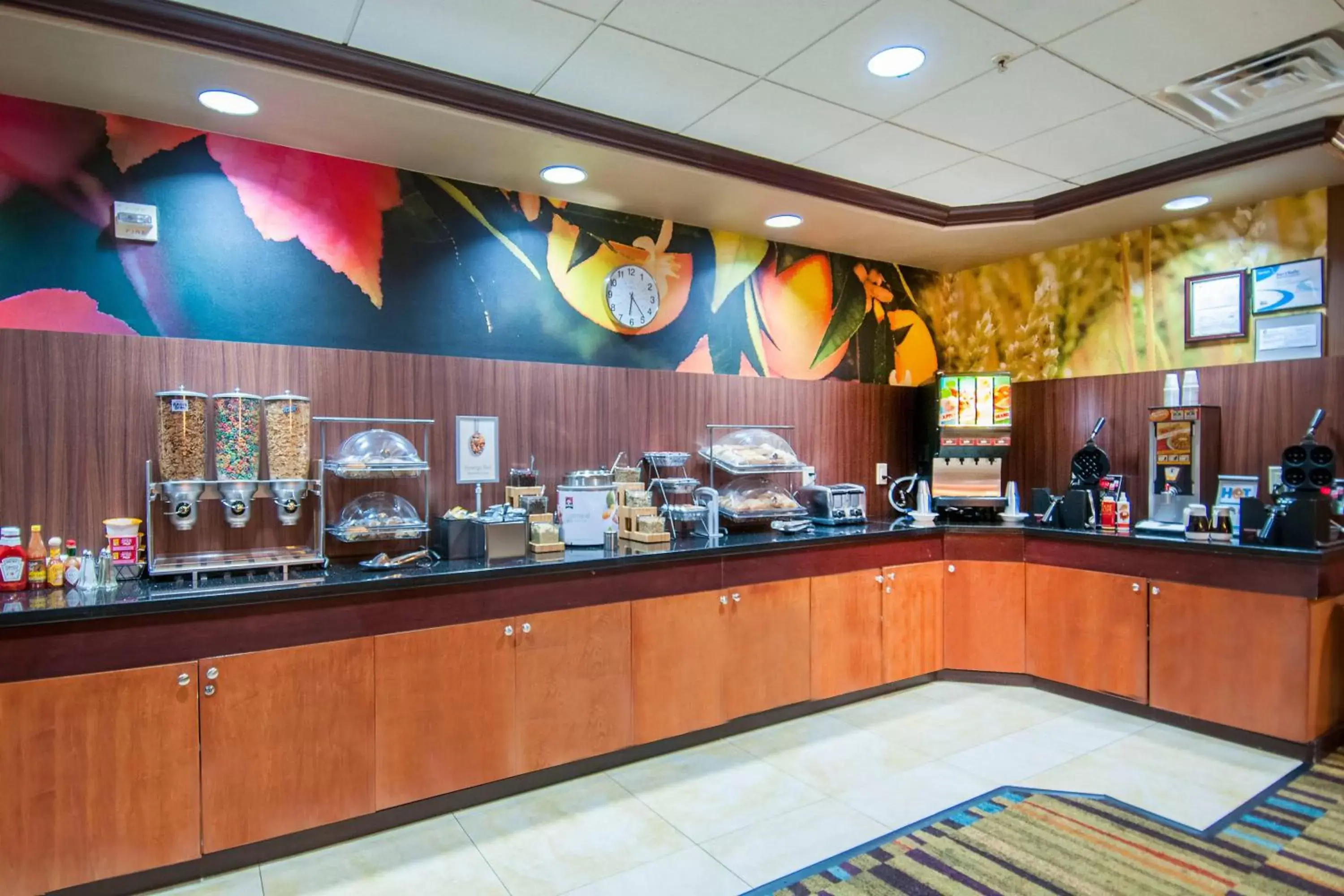 Breakfast, Restaurant/Places to Eat in Fairfield Inn & Suites by Marriott San Antonio North/Stone Oak