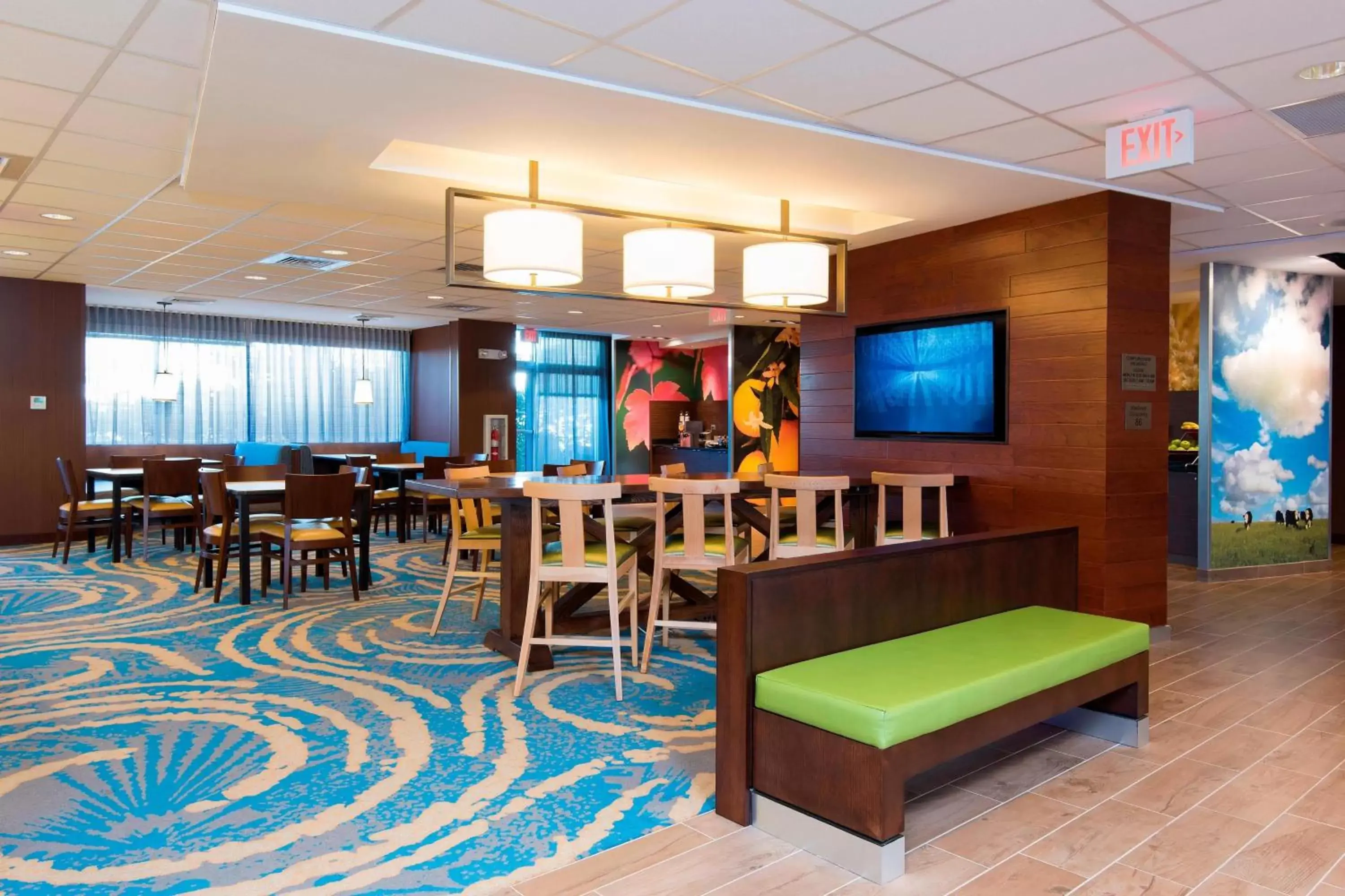 Breakfast in Fairfield Inn & Suites by Marriott Tampa Westshore/Airport