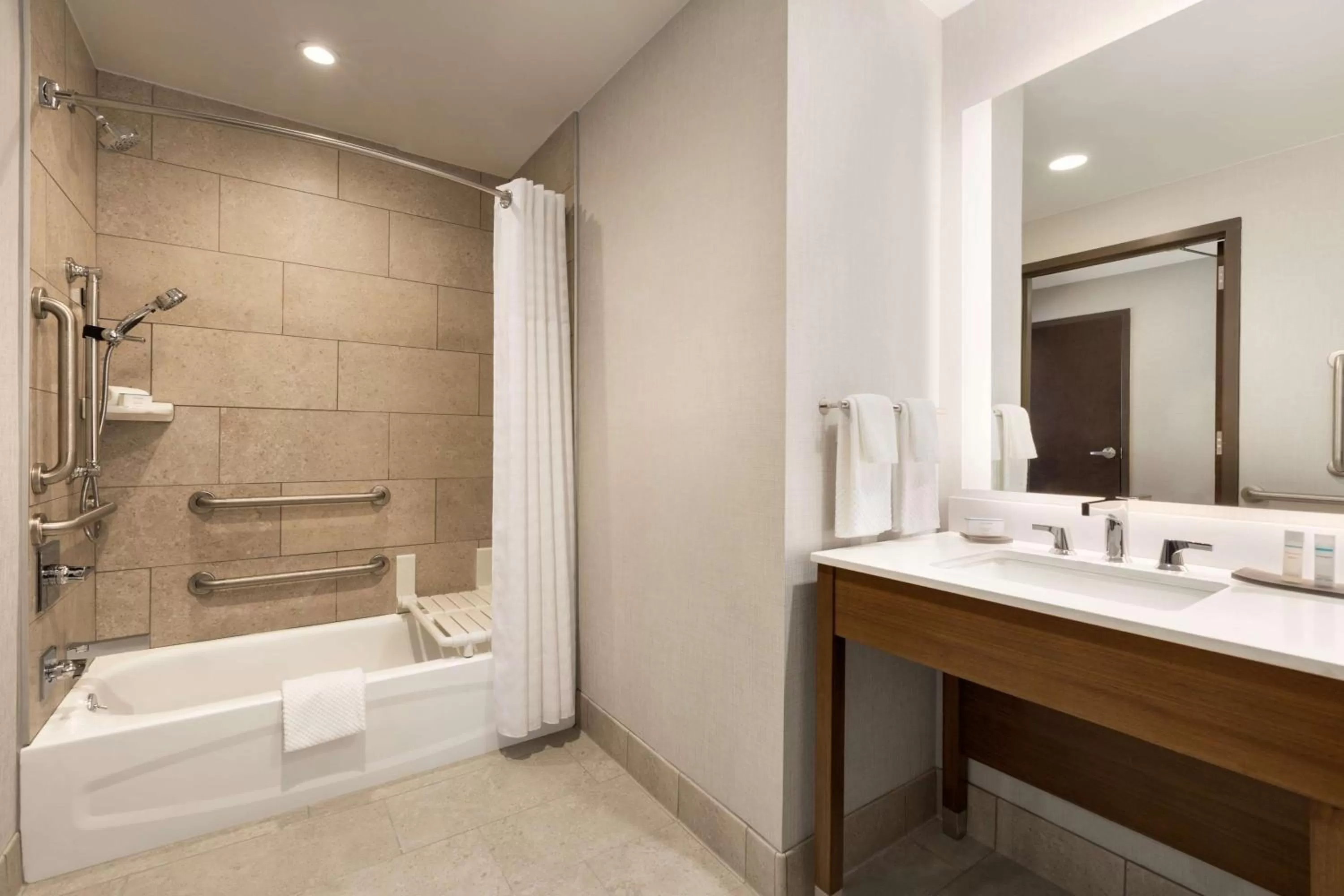 Bathroom in Embassy Suites By Hilton Denton Convention Center